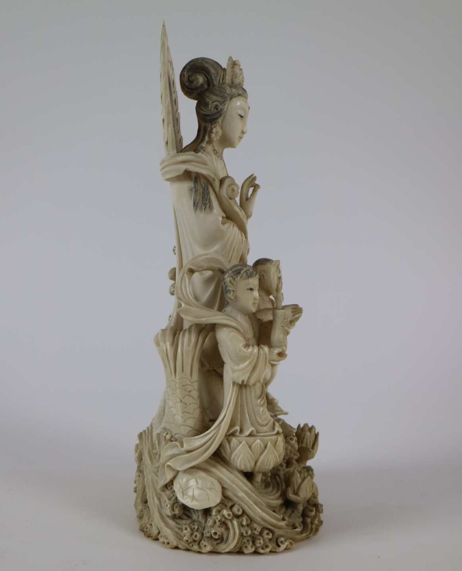 Chinese sculpture group of Guanyin with 2 children - Bild 4 aus 4