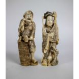 Lot with 2 Japanese figures