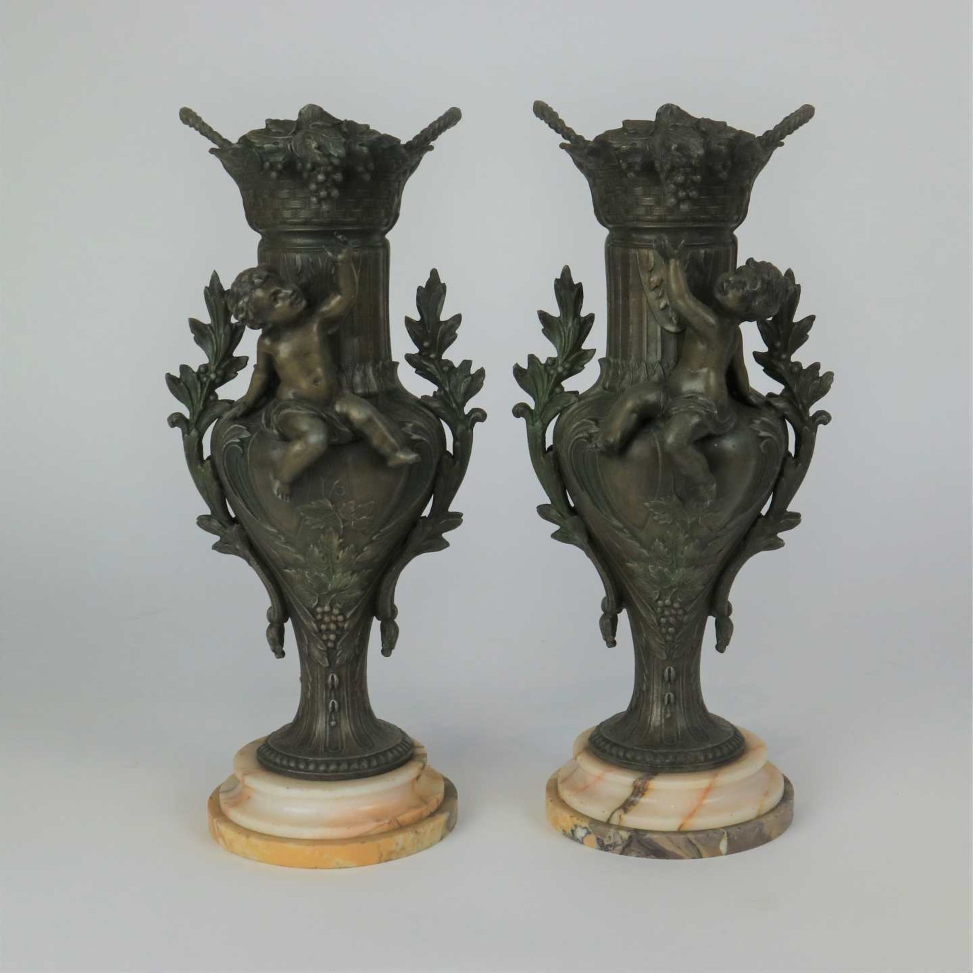 Mantelpiece set with 2 vases - Bild 4 aus 6