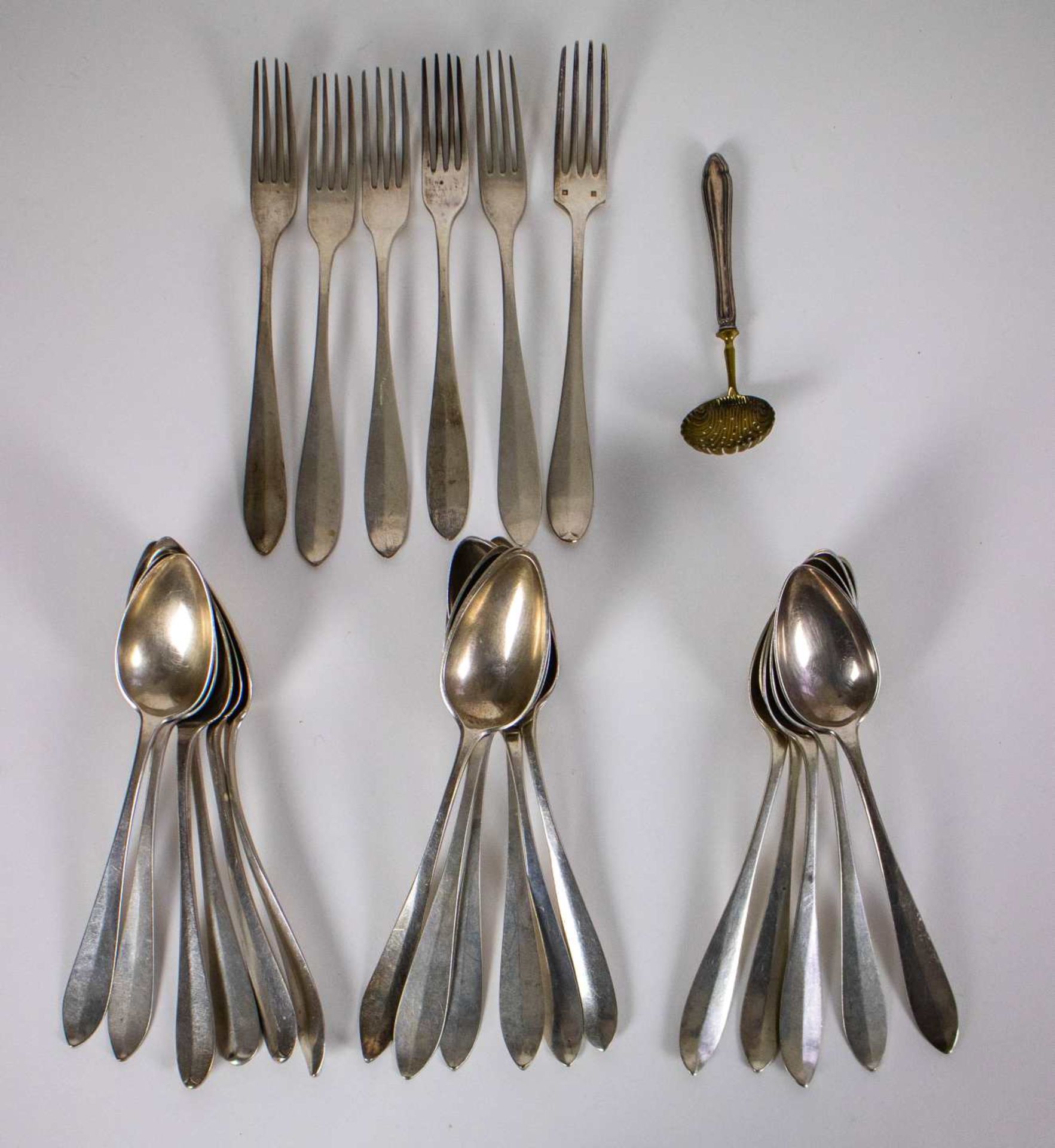Lot silver spoons and forks