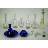 Lot with various glass decanters