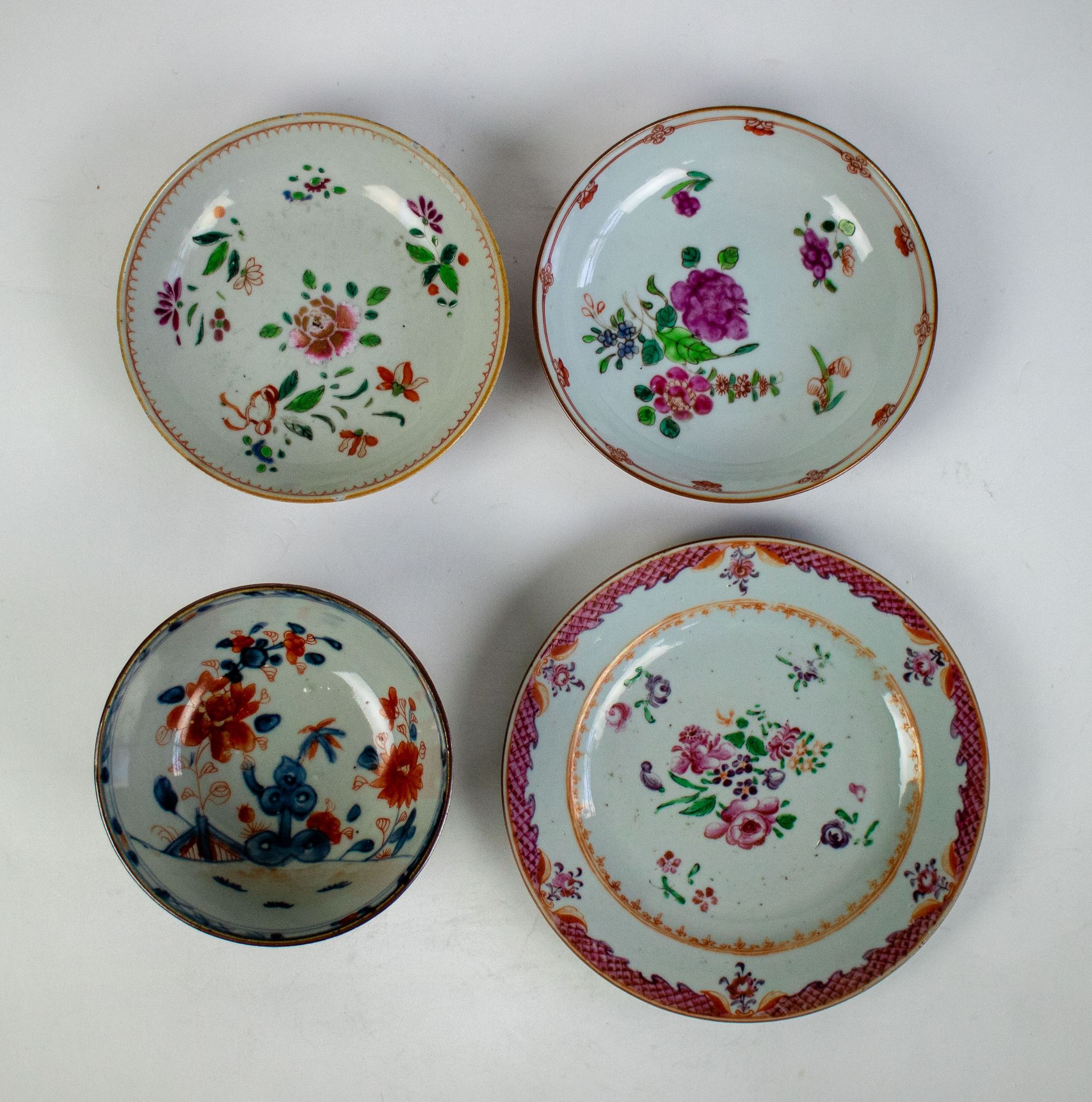 A lot with various 18thC Chinese porcelain - Image 4 of 7