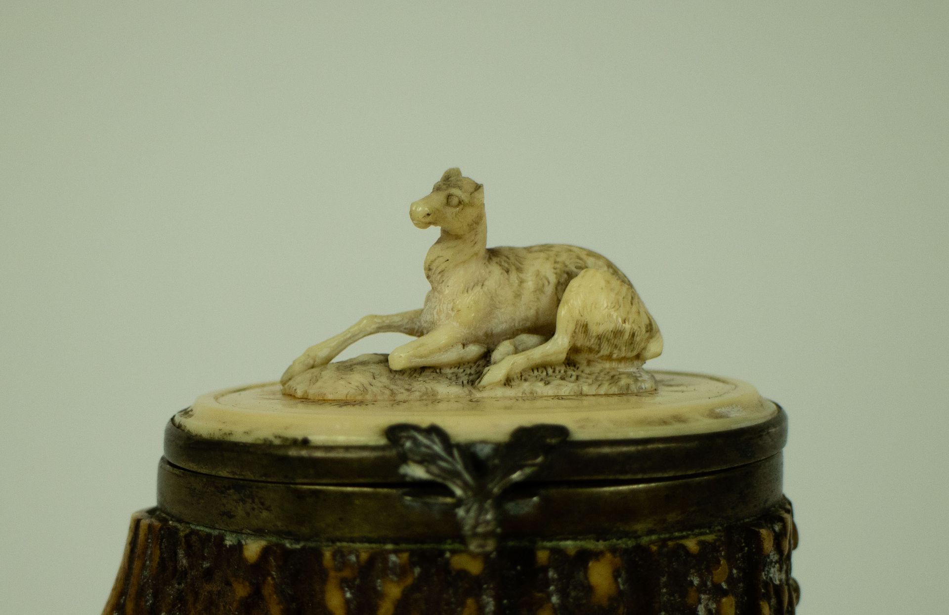 Tobacco box with stag horn and ivory 19th century - Image 2 of 4