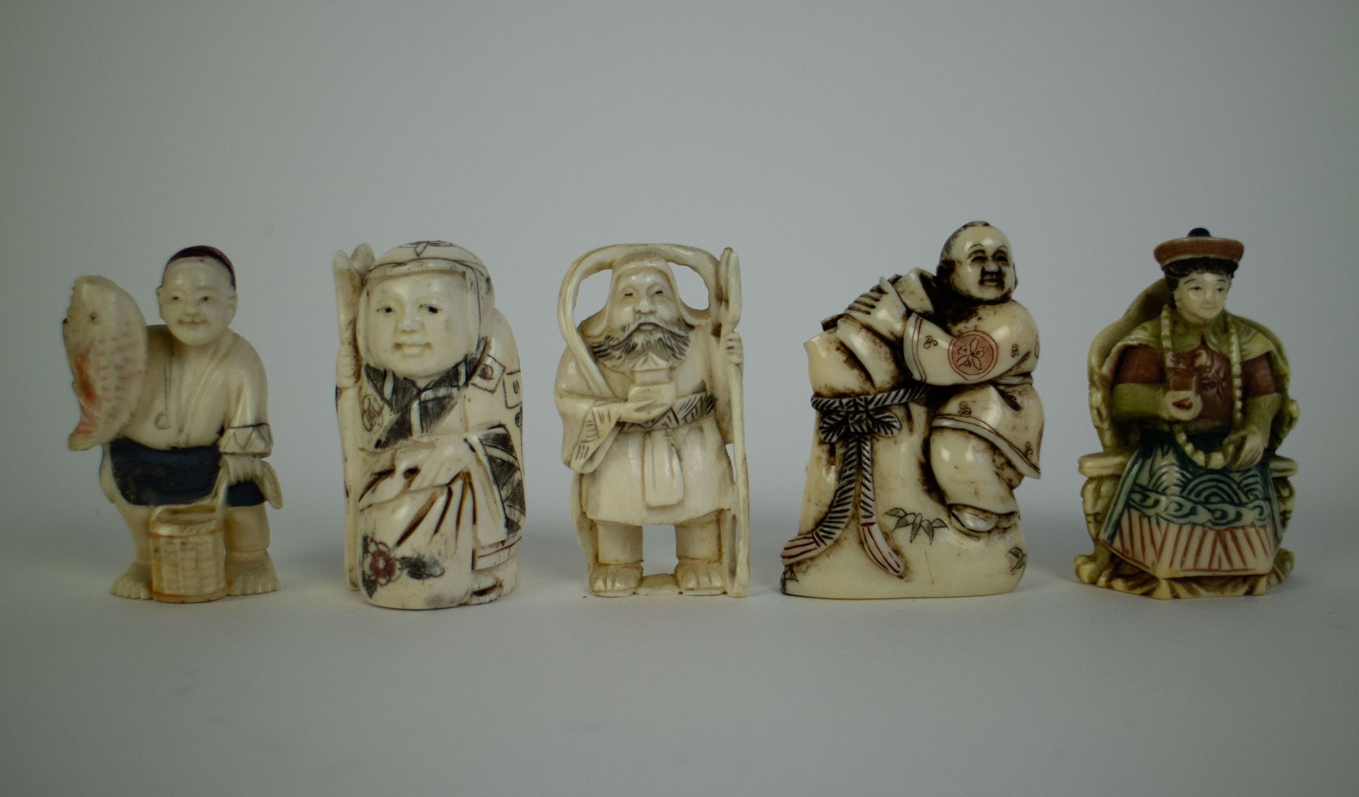 5 Japanese ivory figures