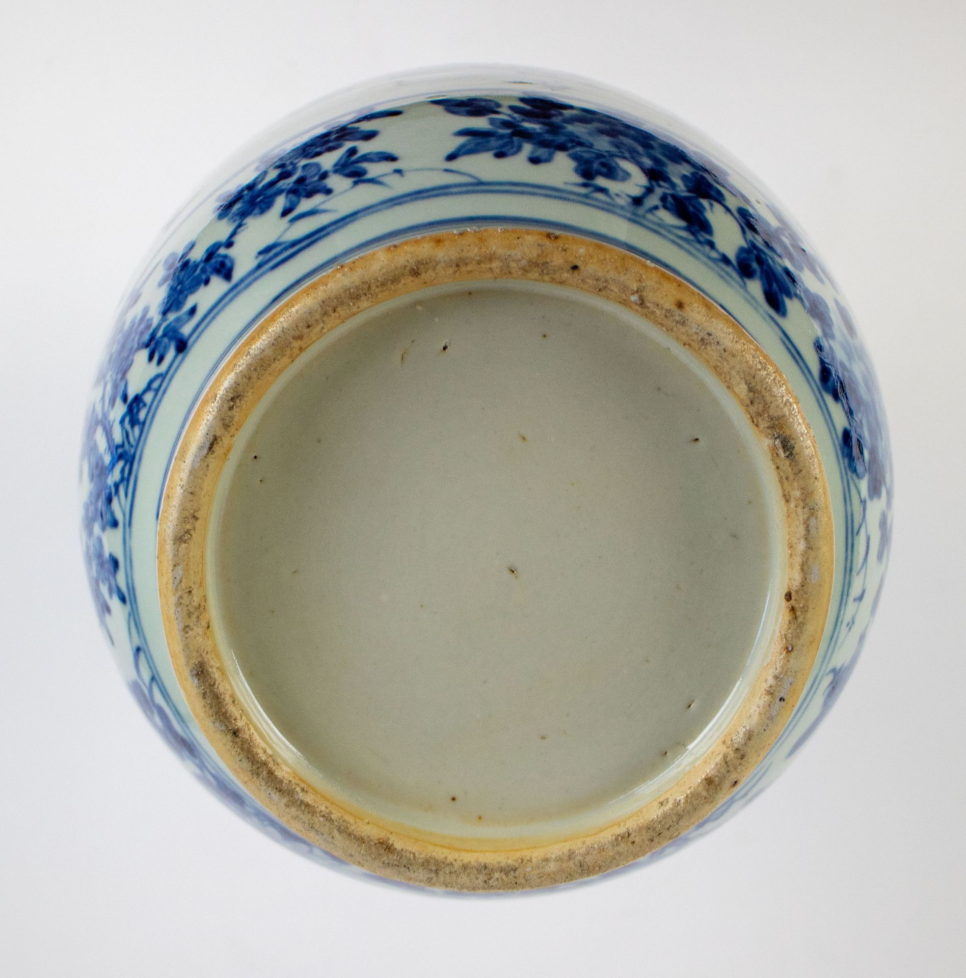 A Chinese blue/white vase - Bild 7 aus 7