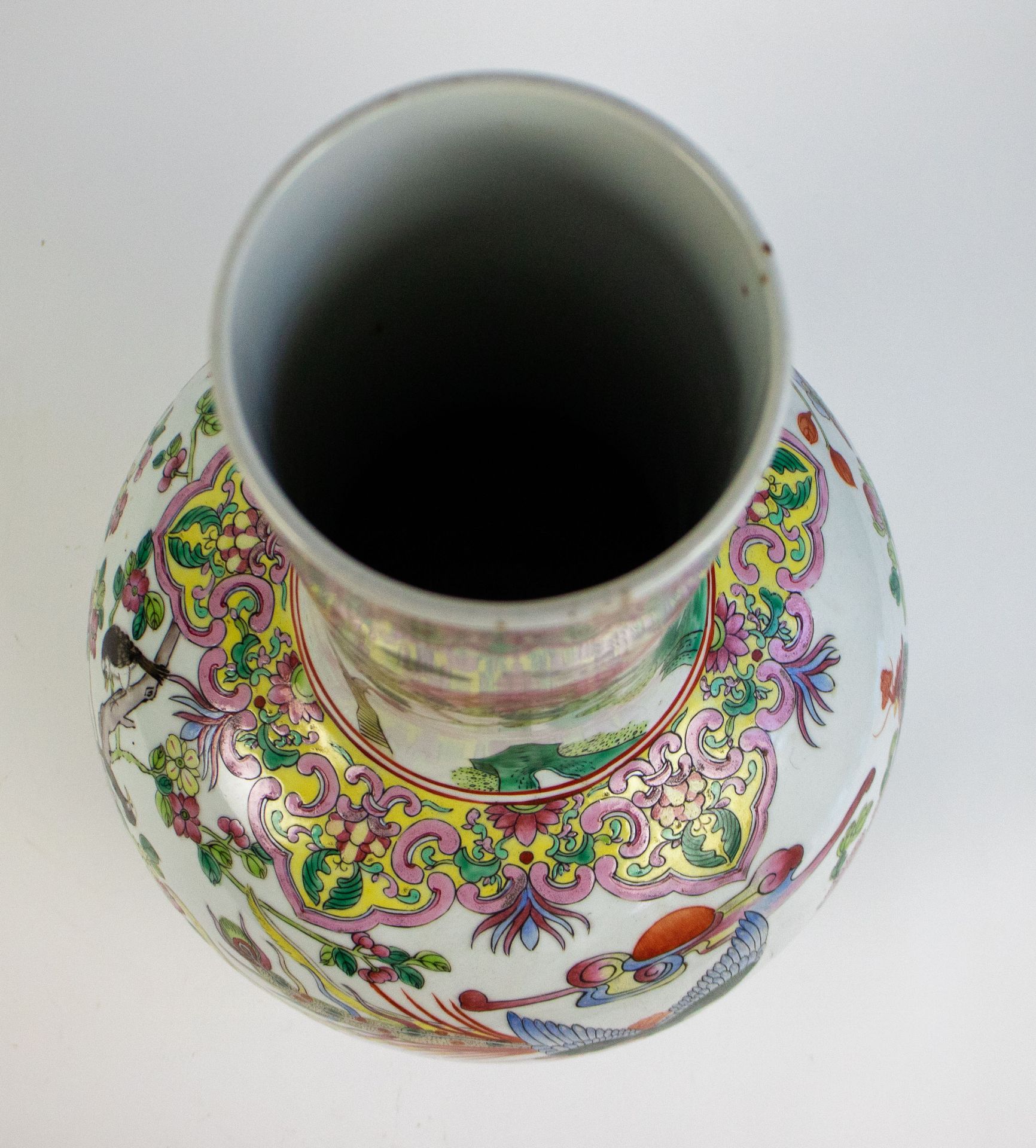 Chinese famille rose bottle vase - Bild 5 aus 6