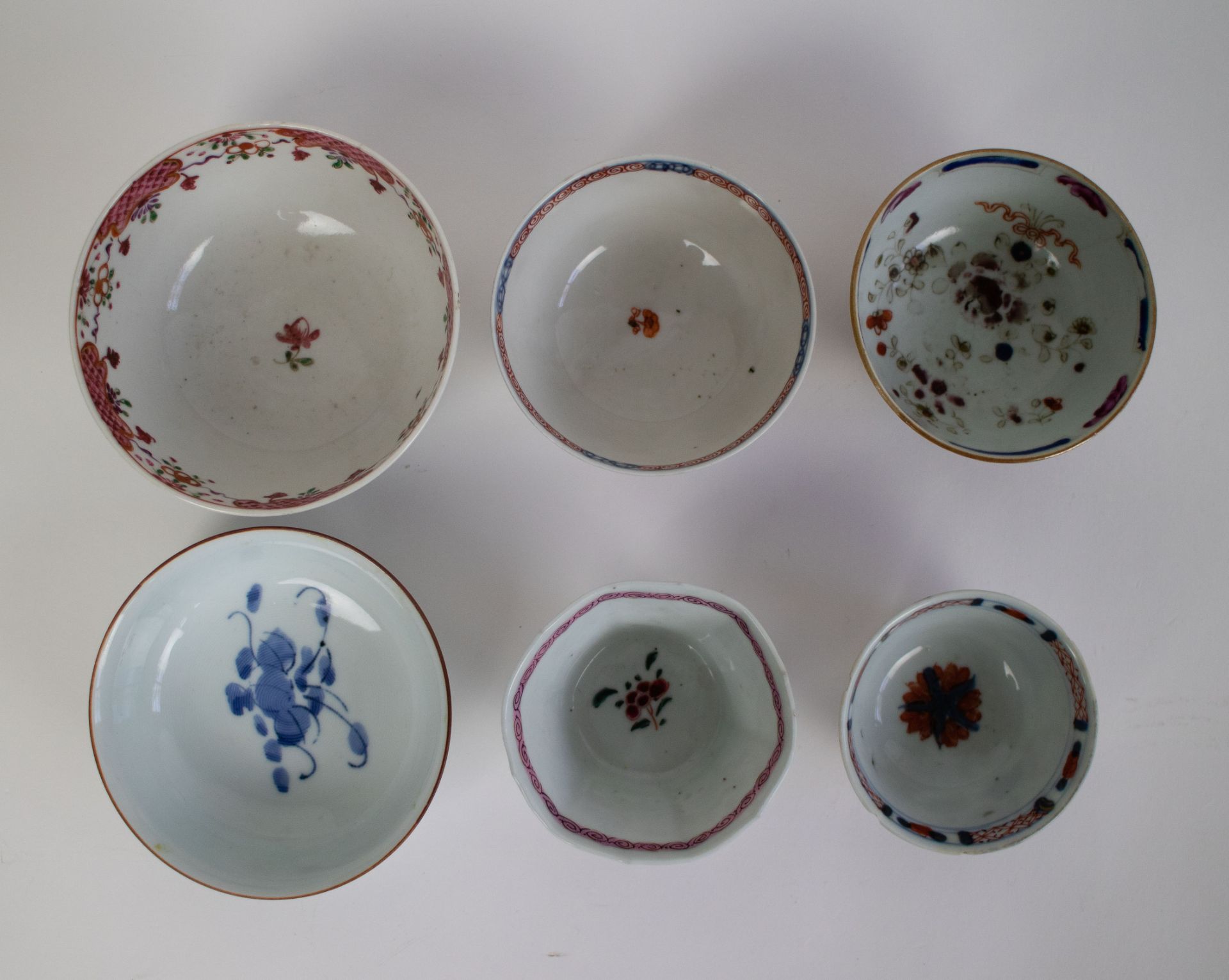 Lot with Chinese saké bowls and saucers - Bild 5 aus 6