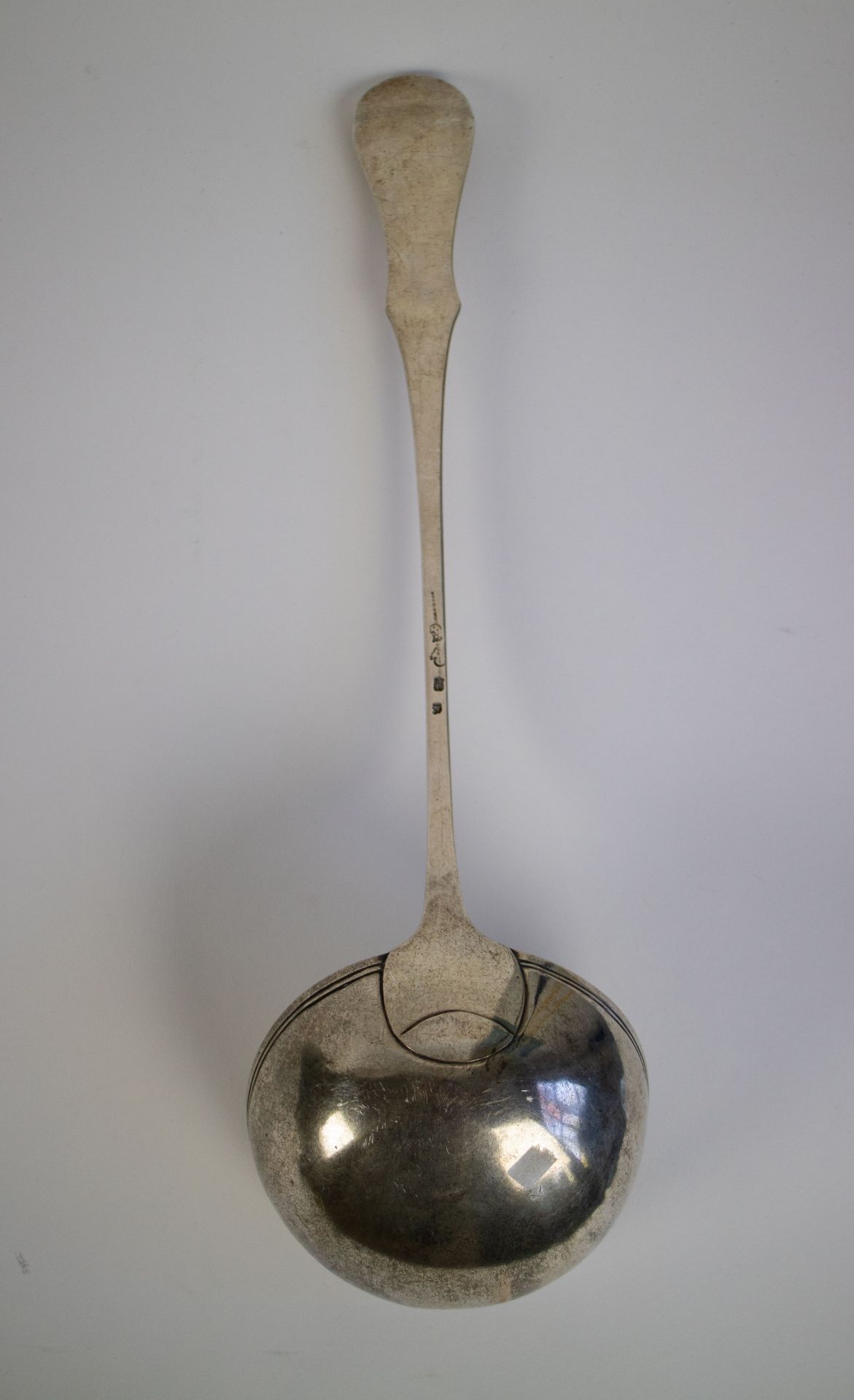 A silver soup ladle, Ghent 1789 - Image 3 of 4