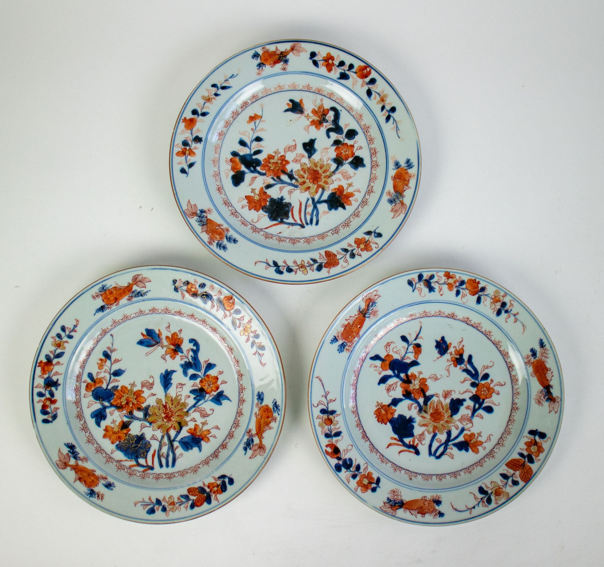 Chinese Imari pot and 3 plates - Bild 2 aus 7