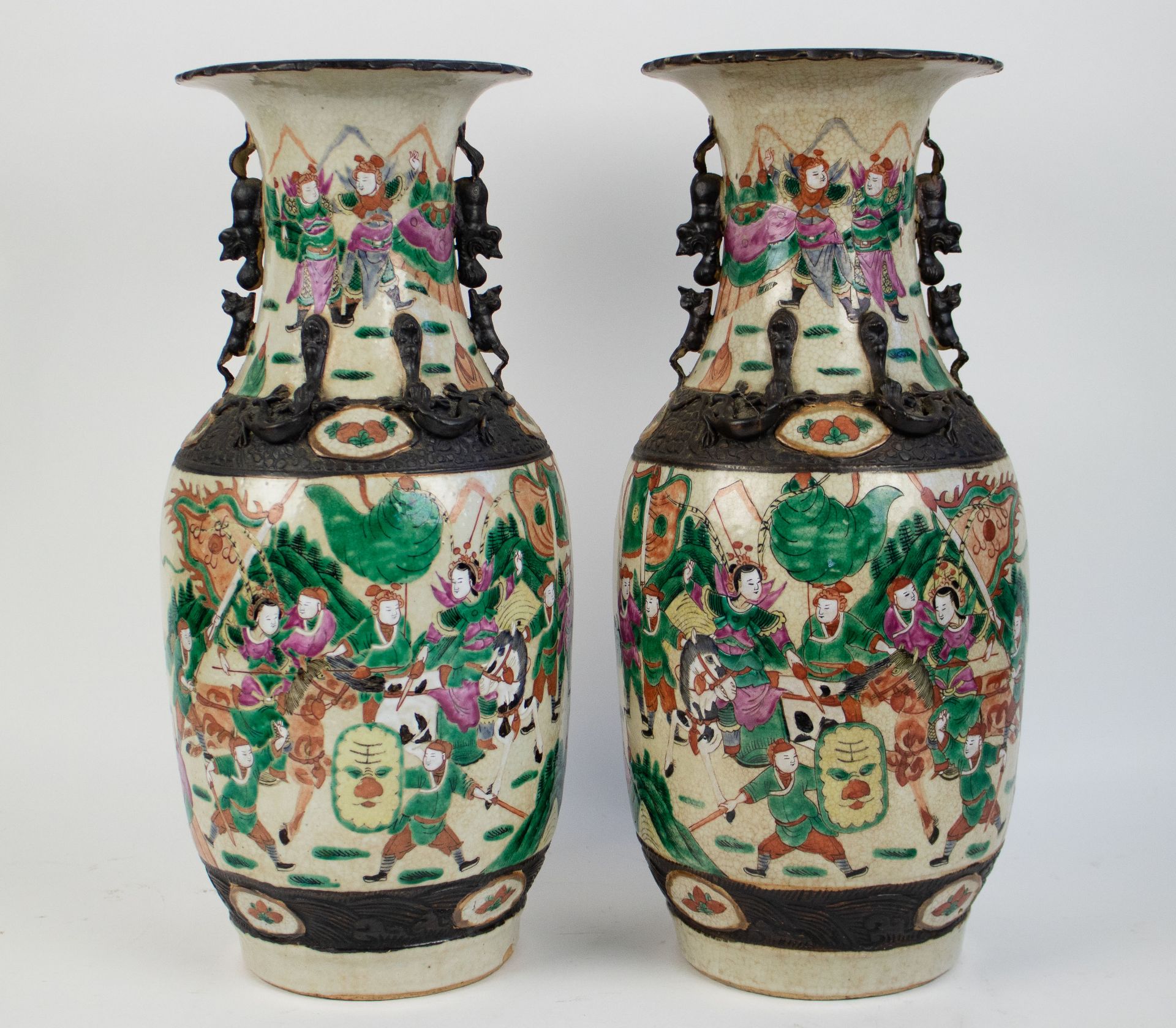 A pair of Chinese Nankin vases - Image 2 of 3