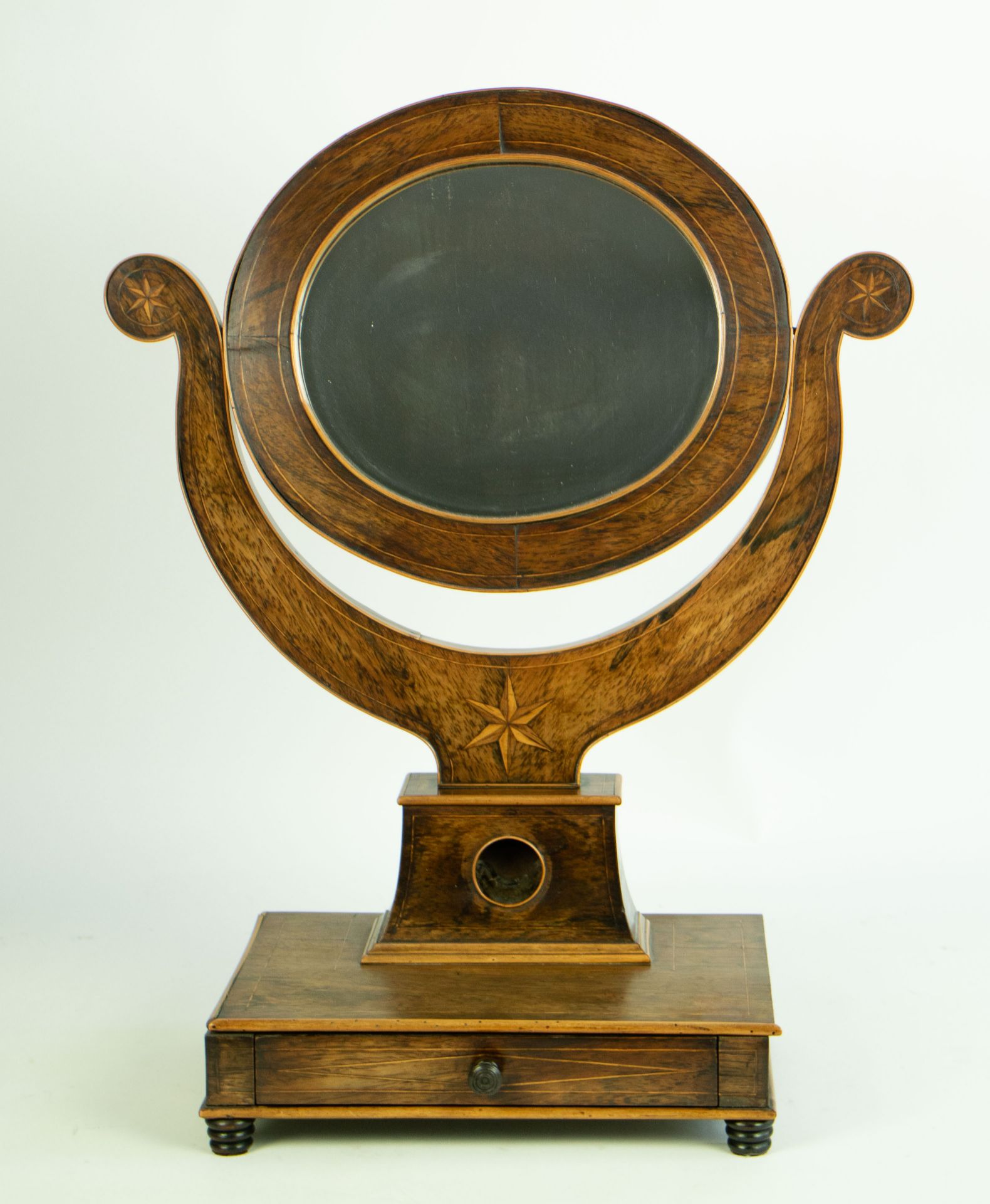 Make-up mirror