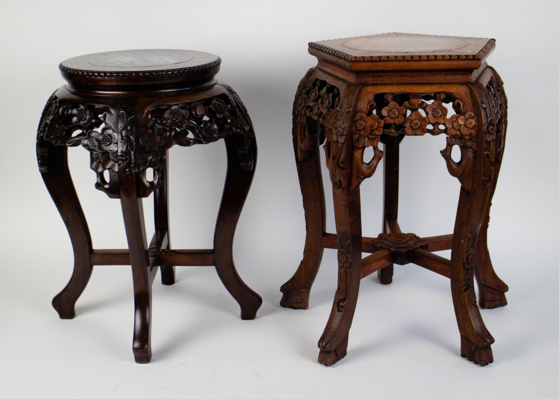 Lot with 2 Chinese pedestals