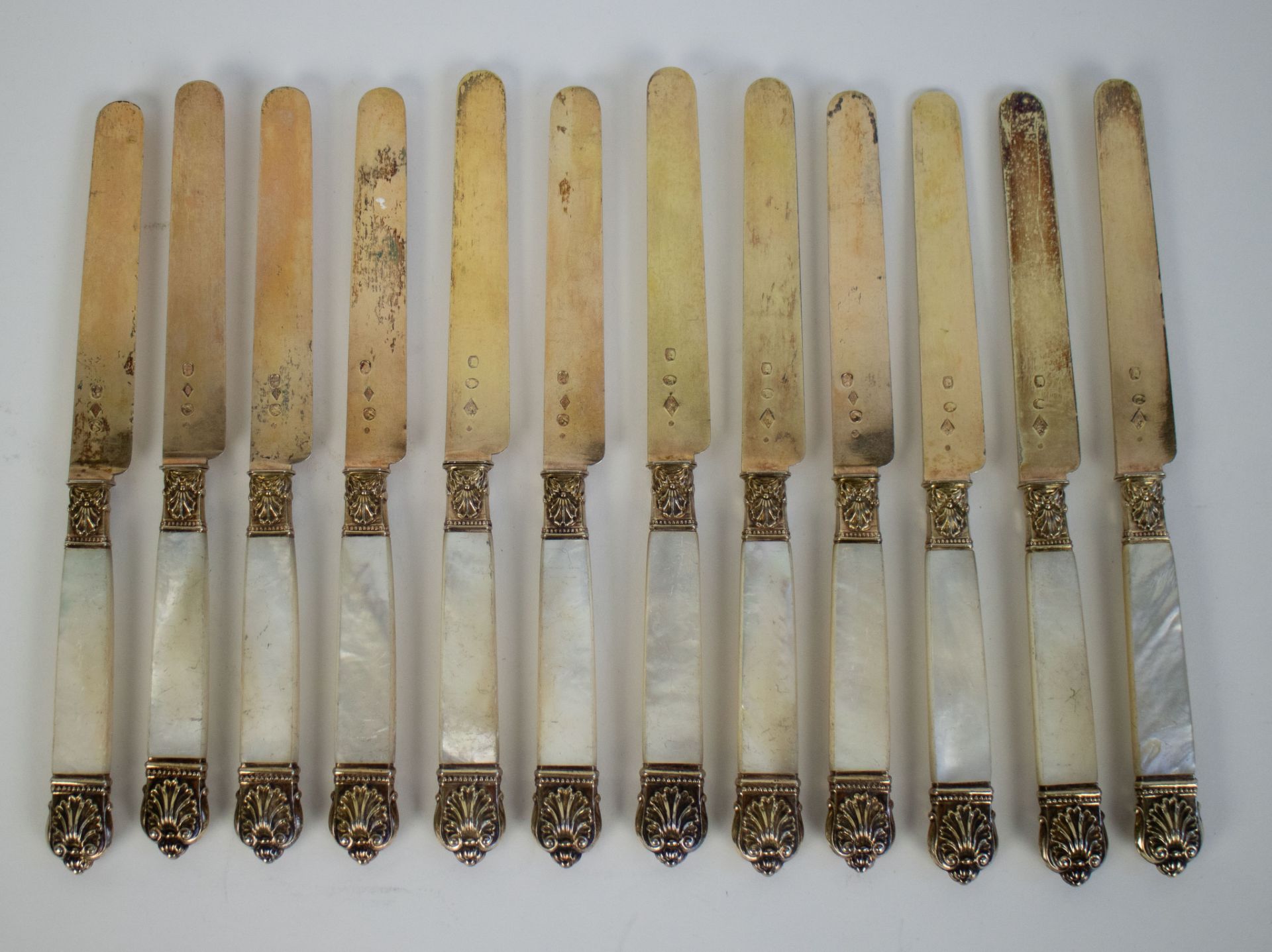 12 blades with vermeille and mother-of-pearl