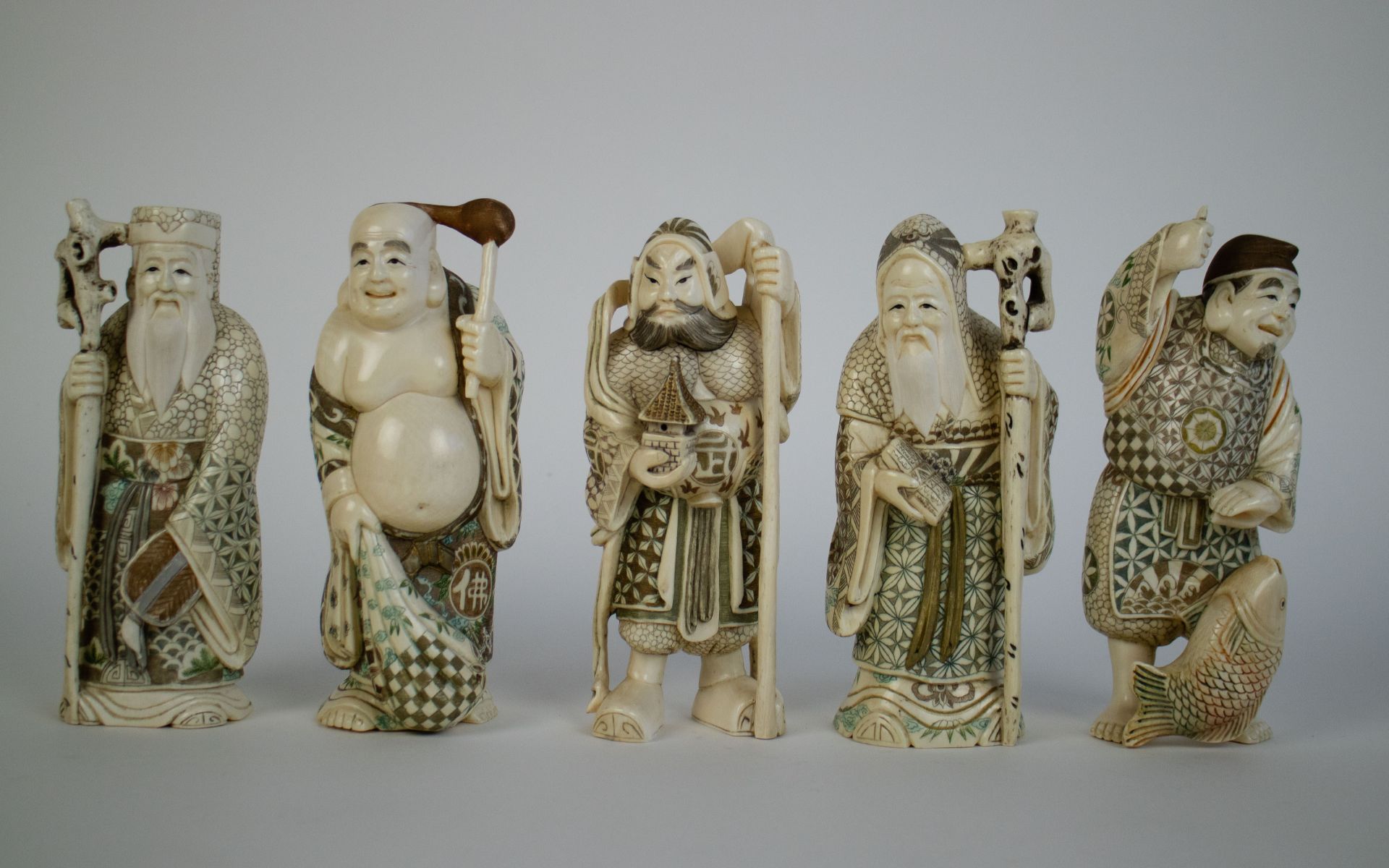 5 Japanese ivory figures
