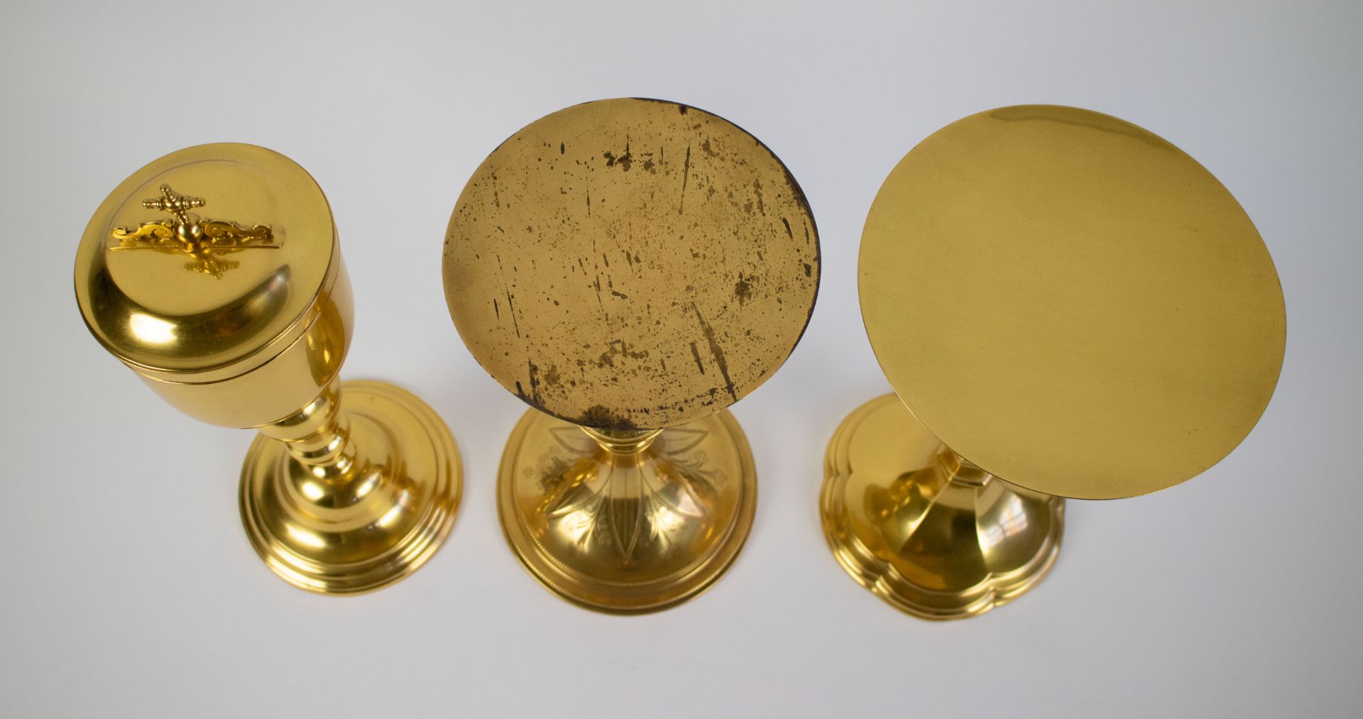 Lot with 3 chalices and 2 patens - Image 2 of 5