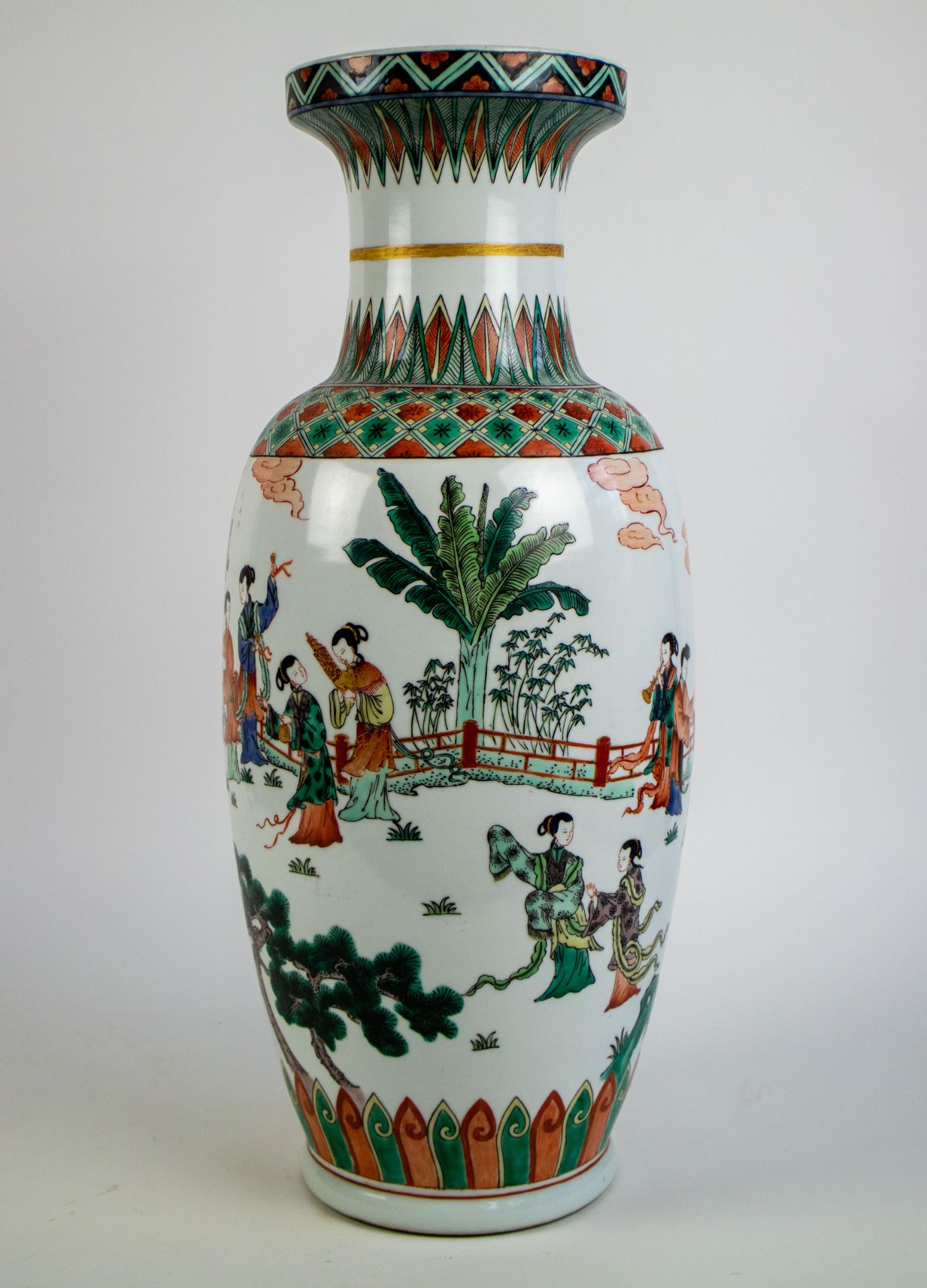 A Chinese vase 20thC