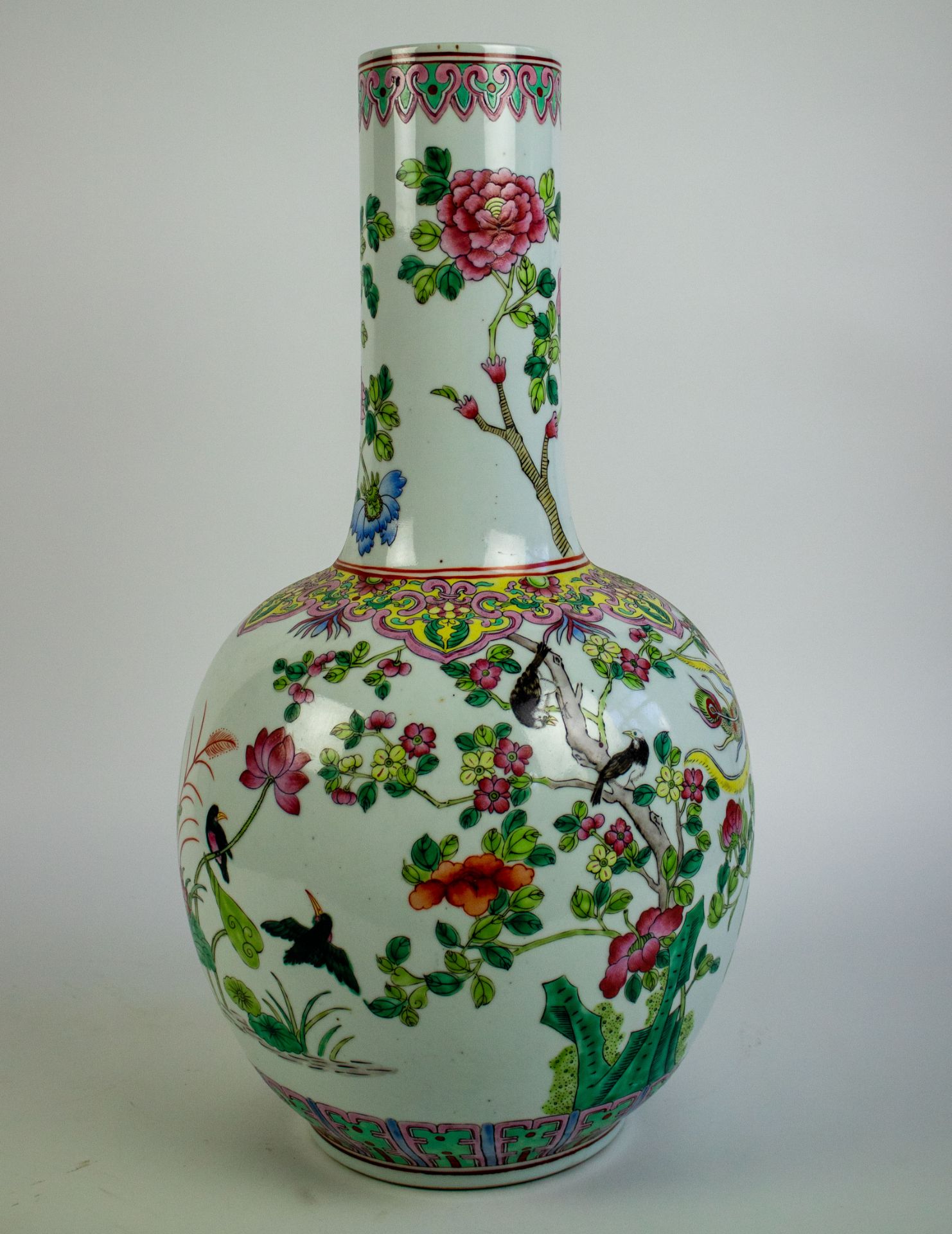 Chinese famille rose bottle vase - Image 3 of 6