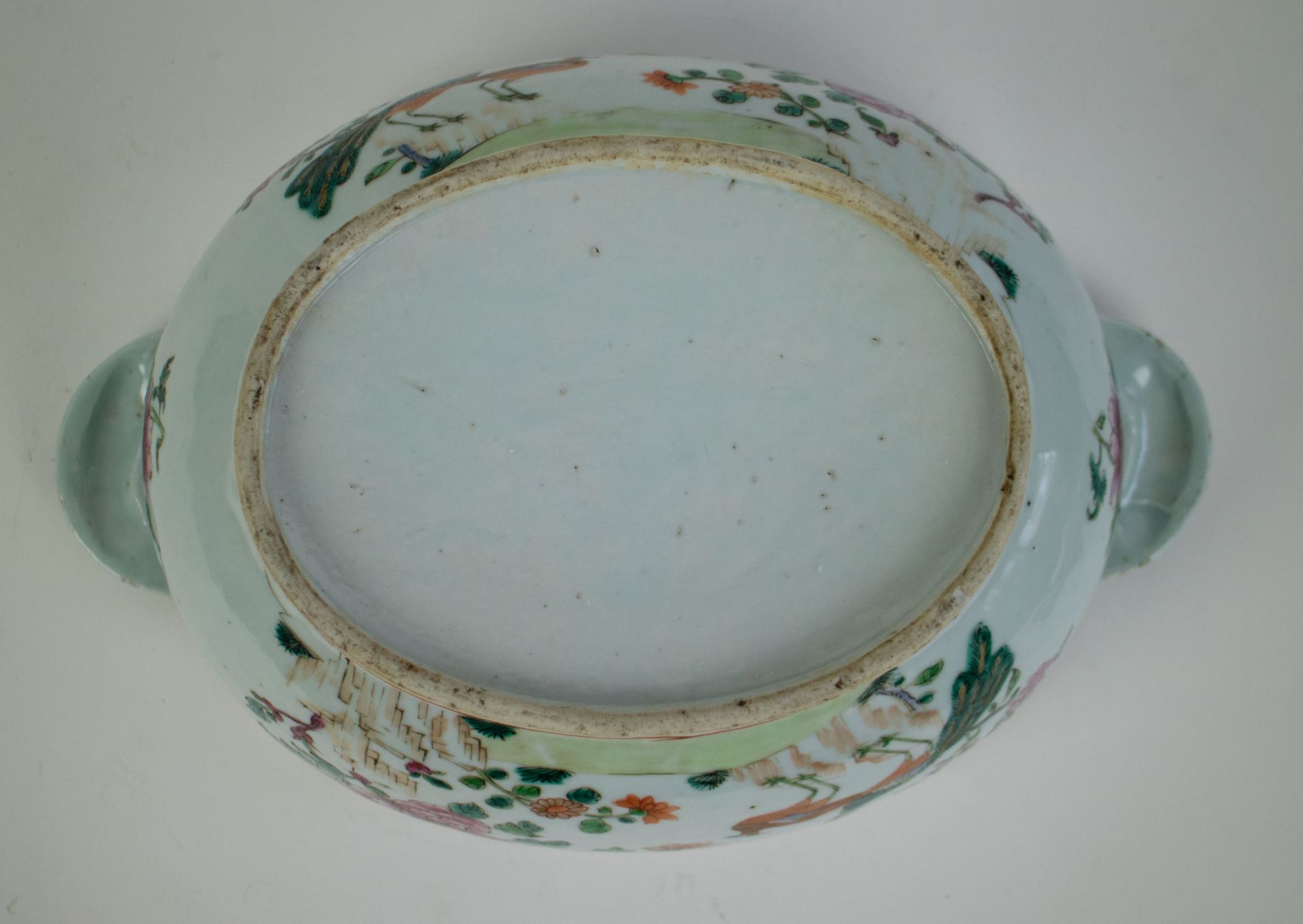 A Chinese Qianlong tureen and plate - Bild 8 aus 14