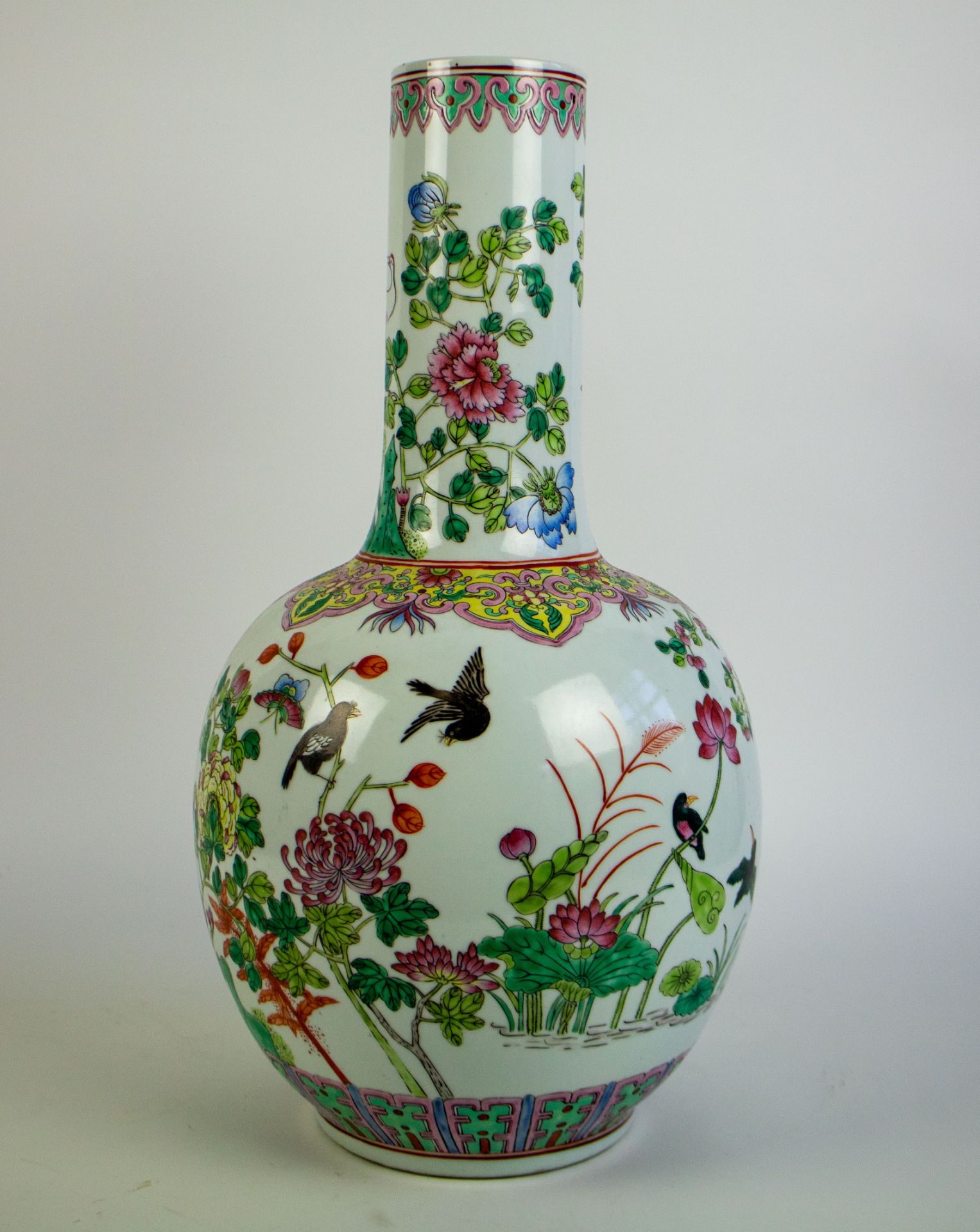 Chinese famille rose bottle vase - Image 2 of 6
