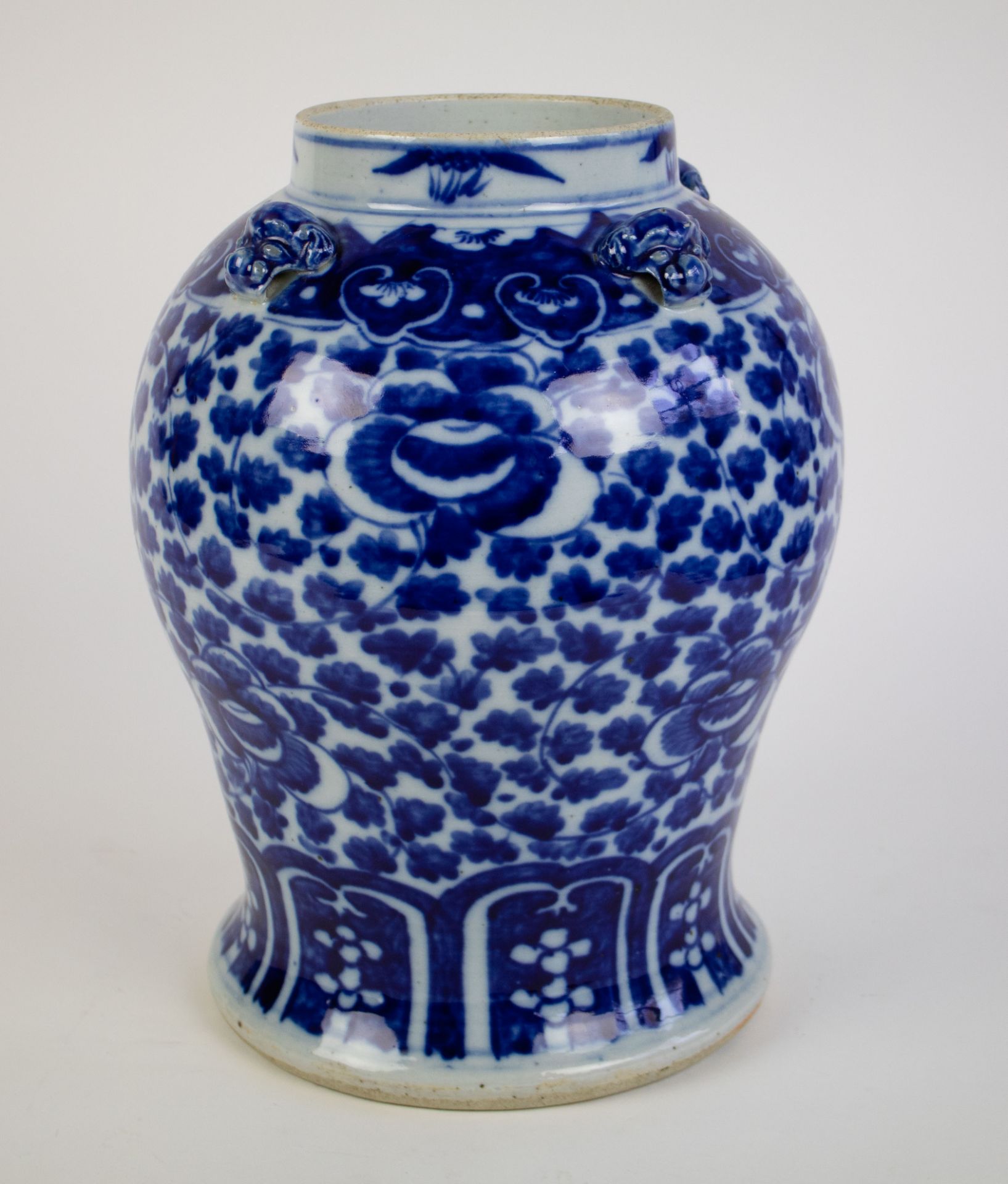 Chinese blue white vase Guangxu period