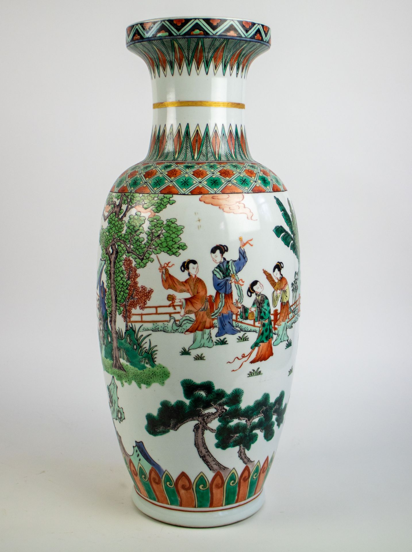 A Chinese vase 20thC - Bild 4 aus 6