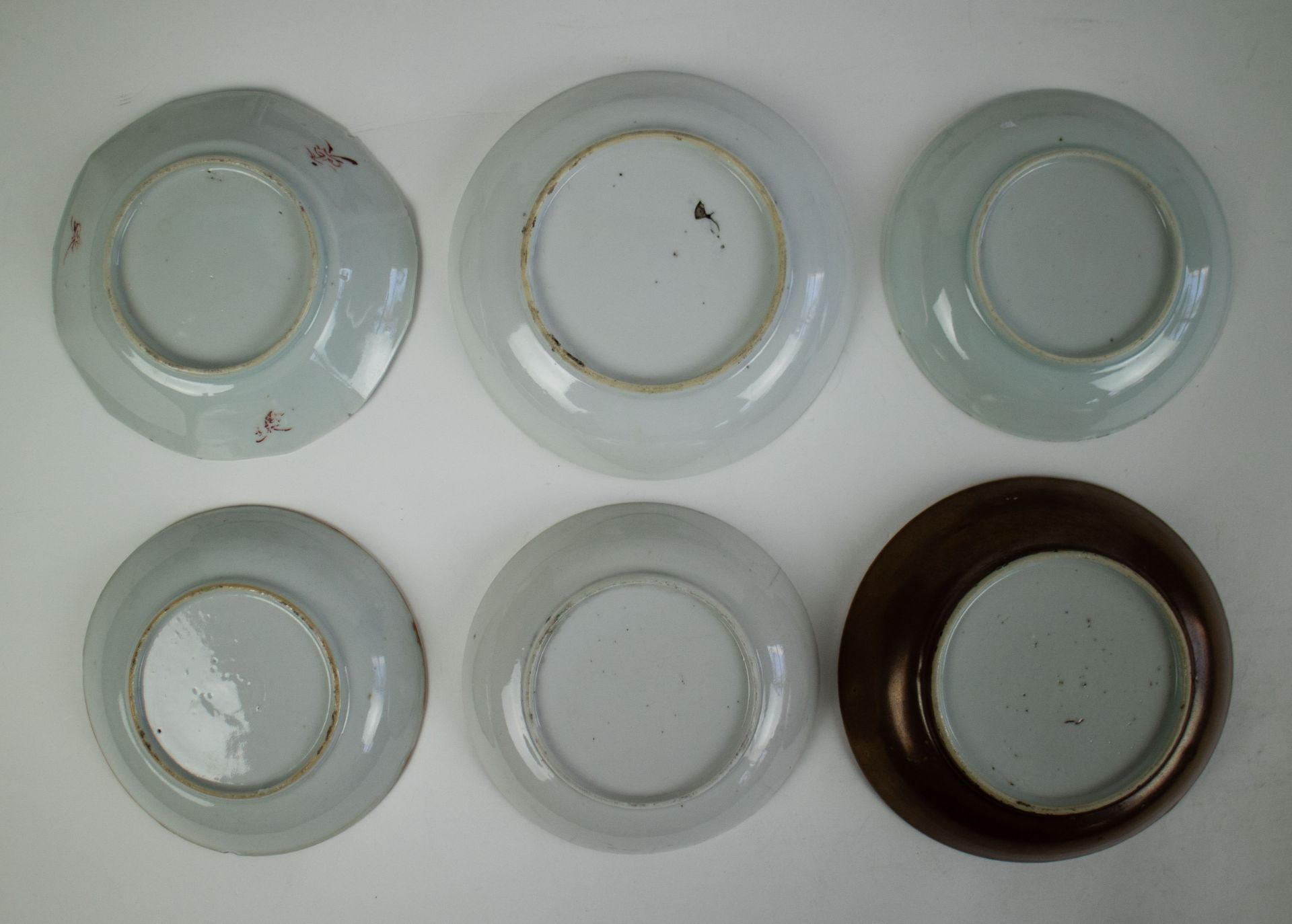Lot with Chinese saké bowls and saucers - Image 3 of 6