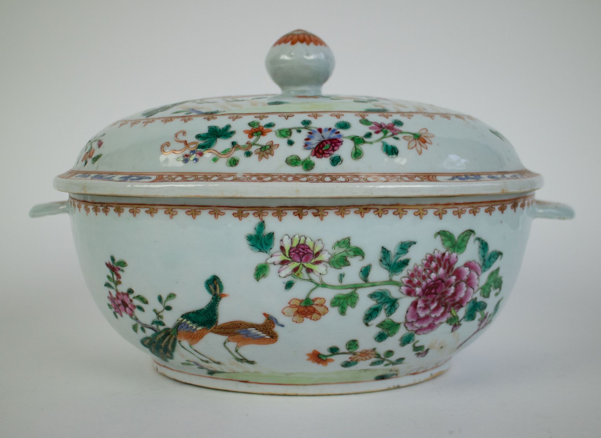 A Chinese Qianlong tureen and plate - Bild 2 aus 14