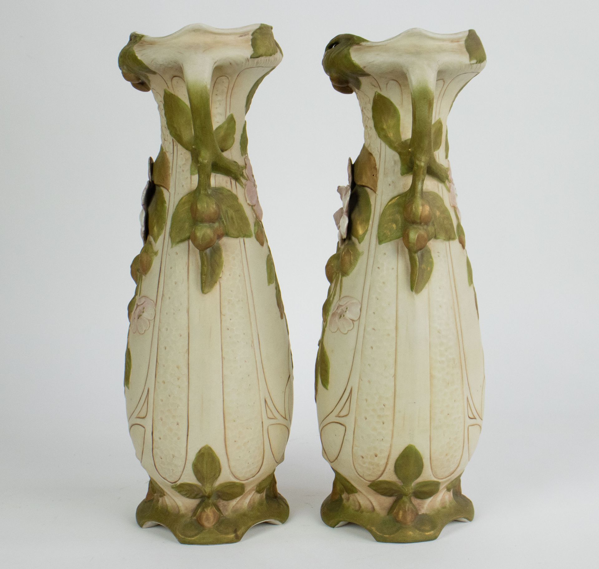 A pair of Royal Dux vases - Image 2 of 5