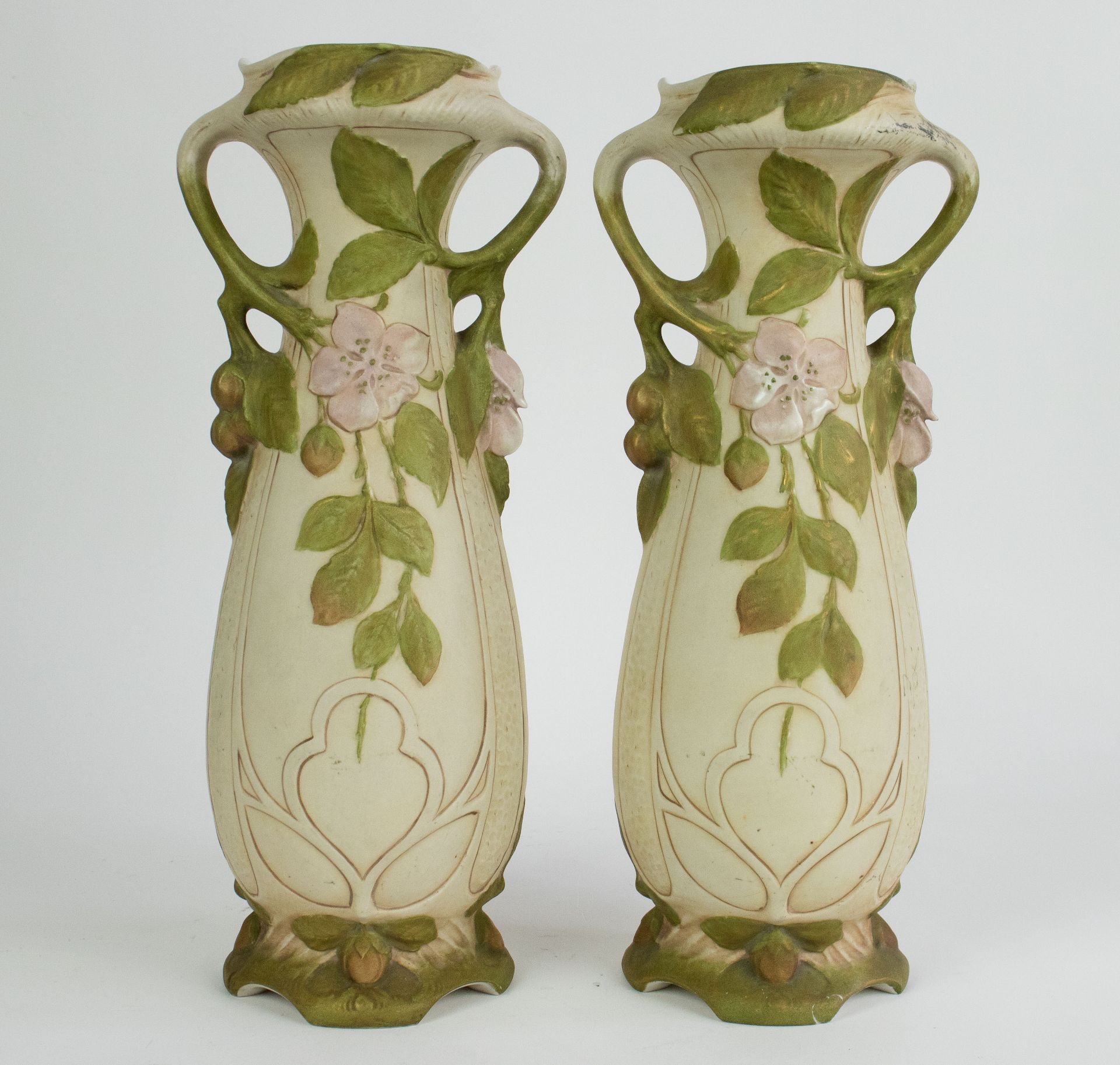 A pair of Royal Dux vases - Image 3 of 5