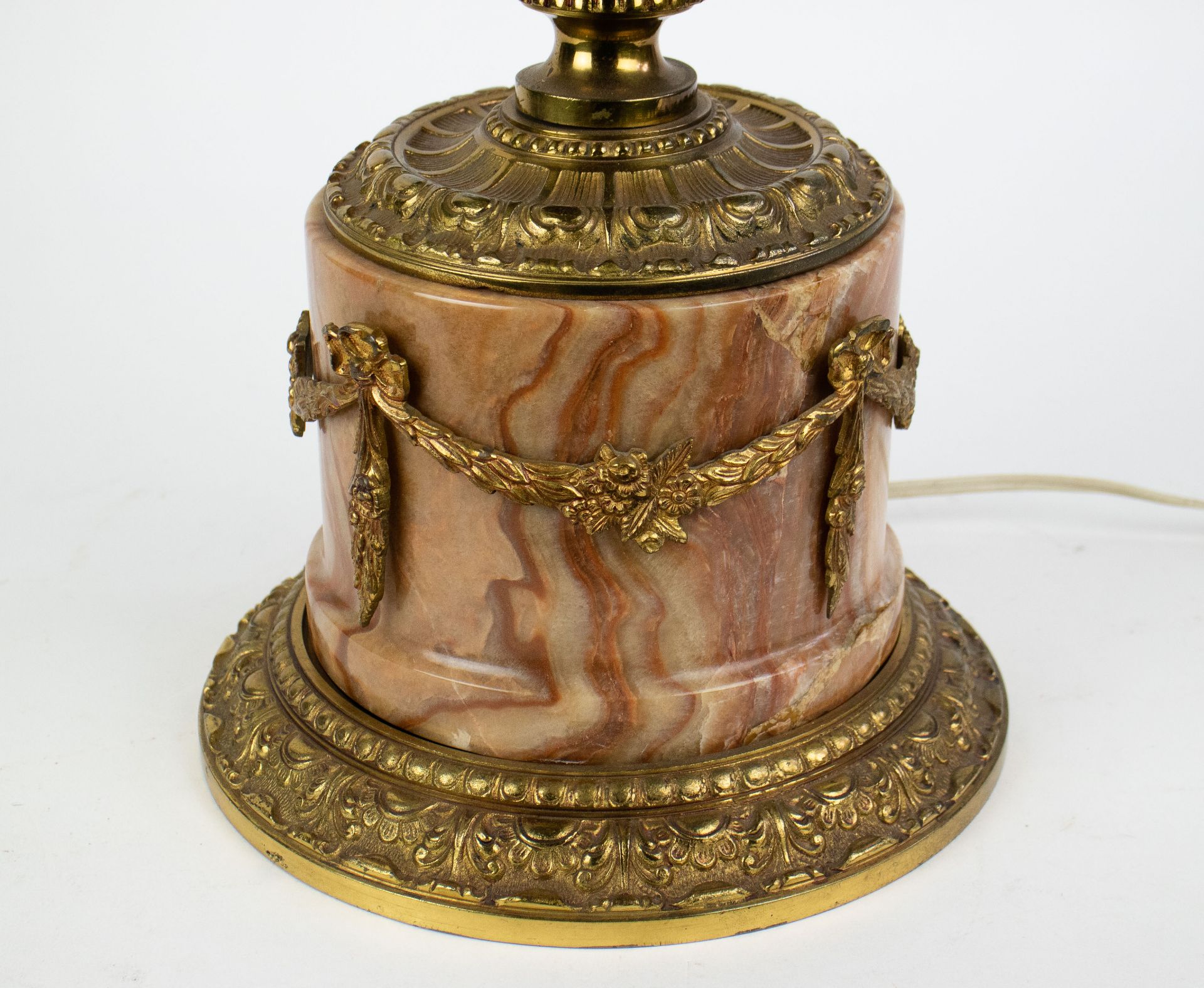 Lamp with bronze mounts and onyx base - Image 4 of 4