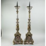 2 candlesticks