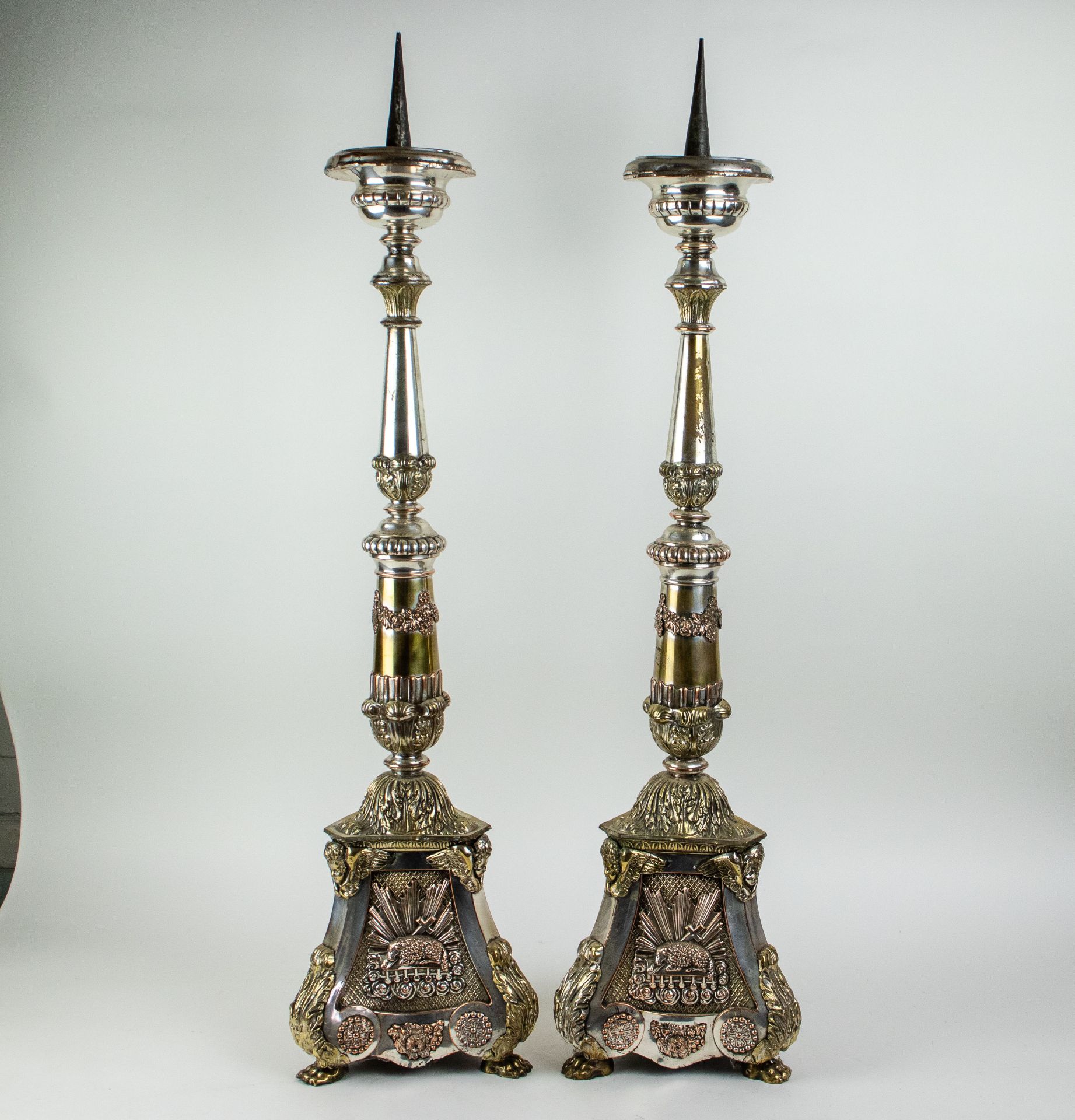 2 candlesticks