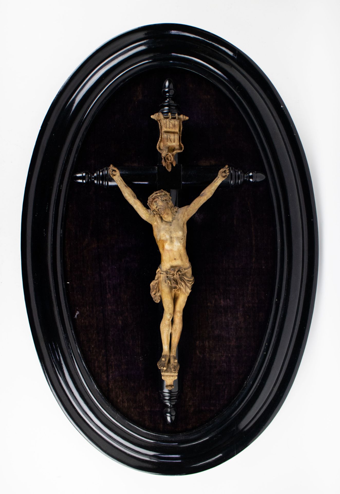 Pipe clay crucifix