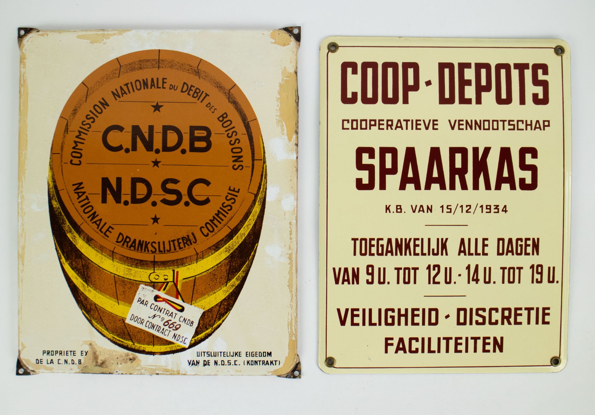 Metal COOP-DEPOTS SPAARKAS and enamel C.N.D.B. Nationale drankslijterij