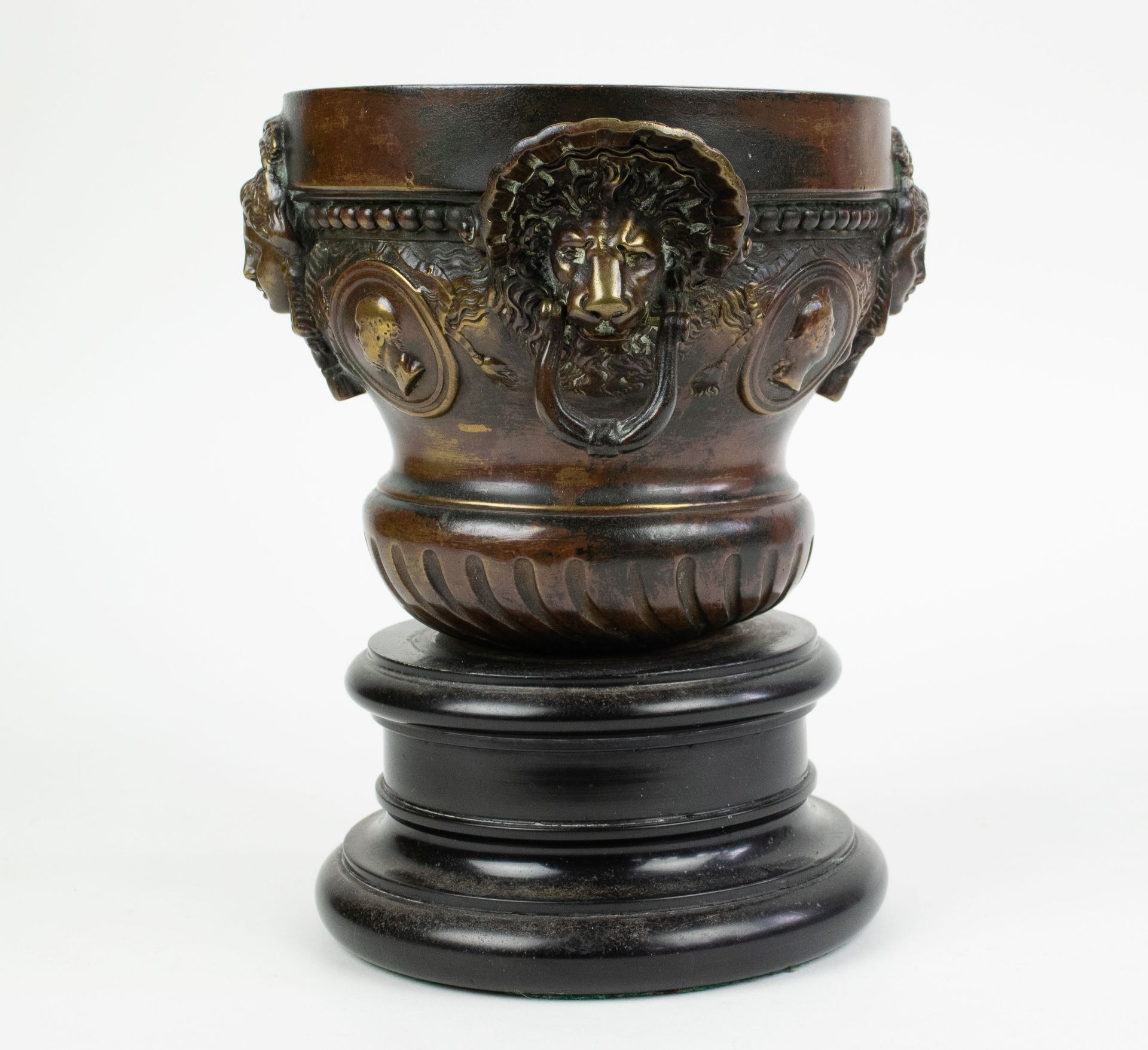 Bronze vase - Bild 2 aus 4