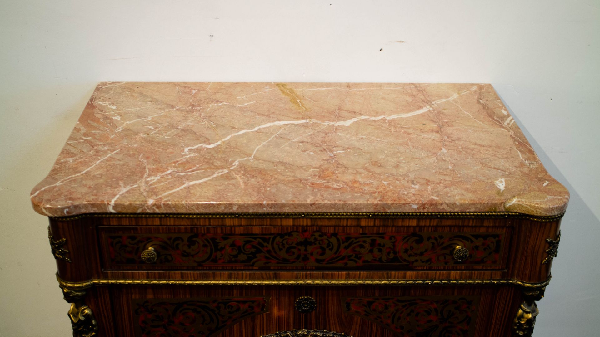 A Napoleon III style cabinet - Bild 2 aus 2