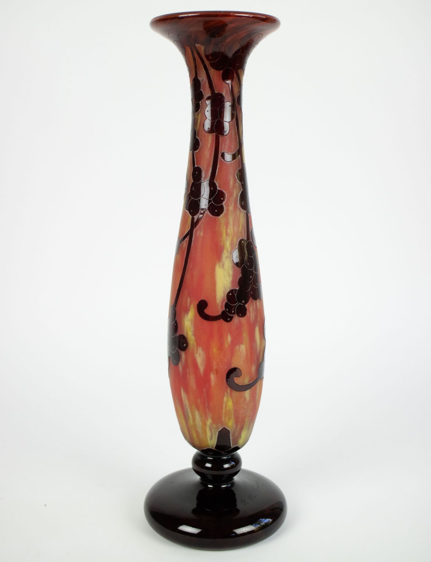 Le verre Français tullip vase - Image 4 of 5