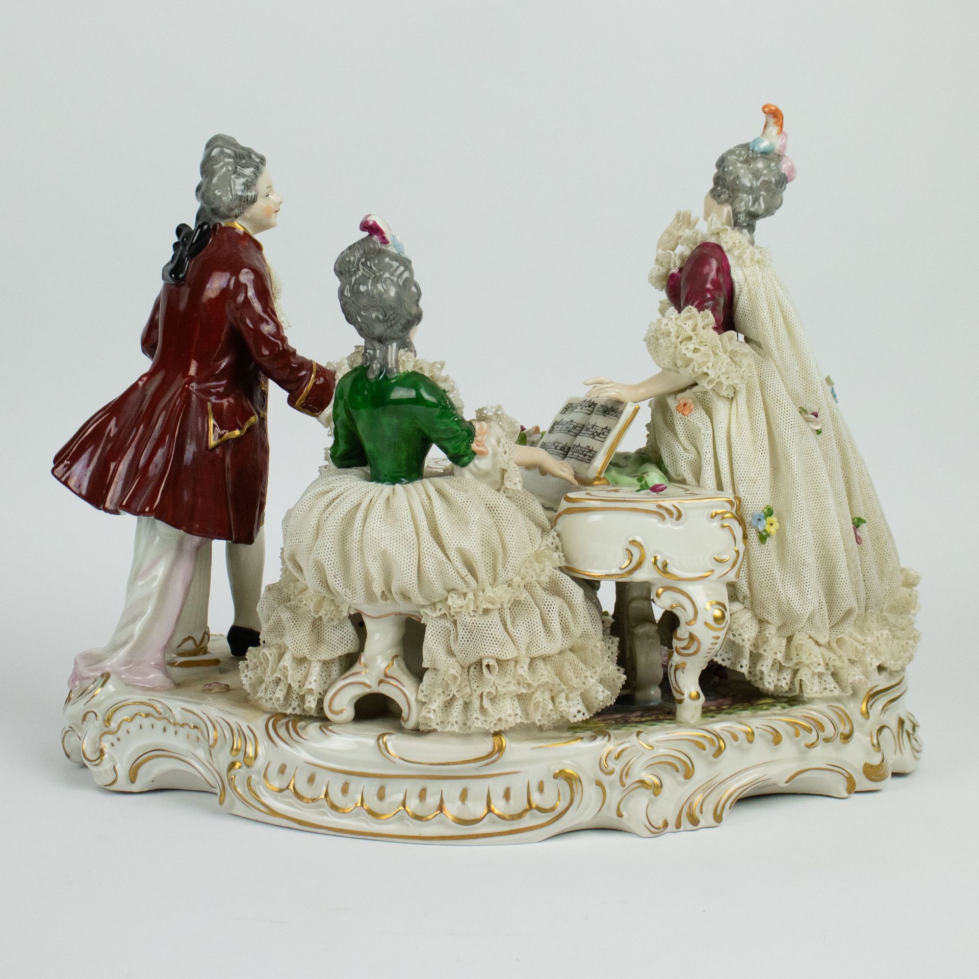 A collection of 2 German Volkstedt Dresden lace porcelain - Image 4 of 13