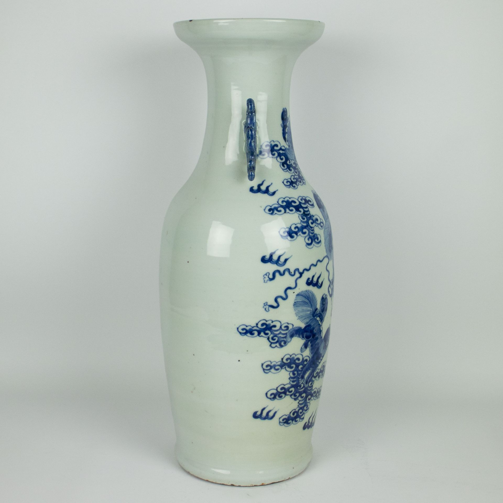 A Chinese celadon vase end 19th century - Image 6 of 8