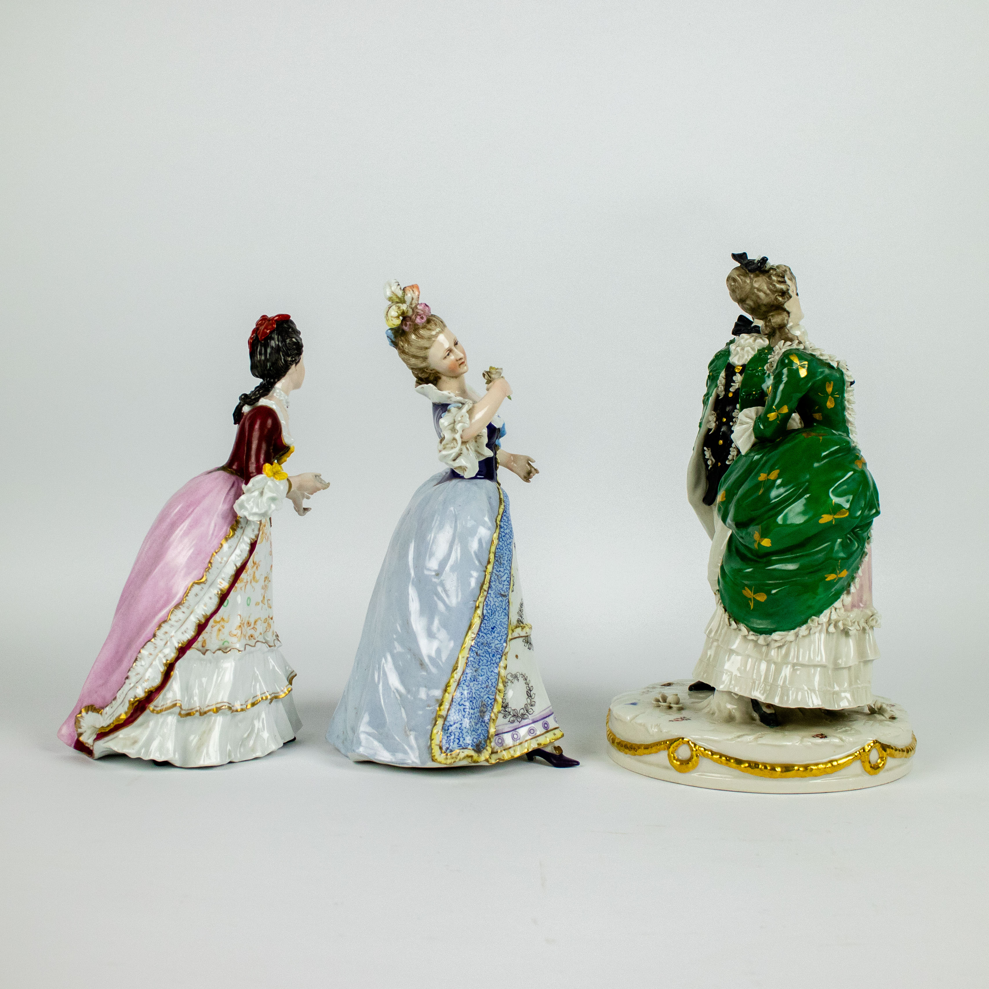 A collection of 3 porcelain figures - Image 4 of 7