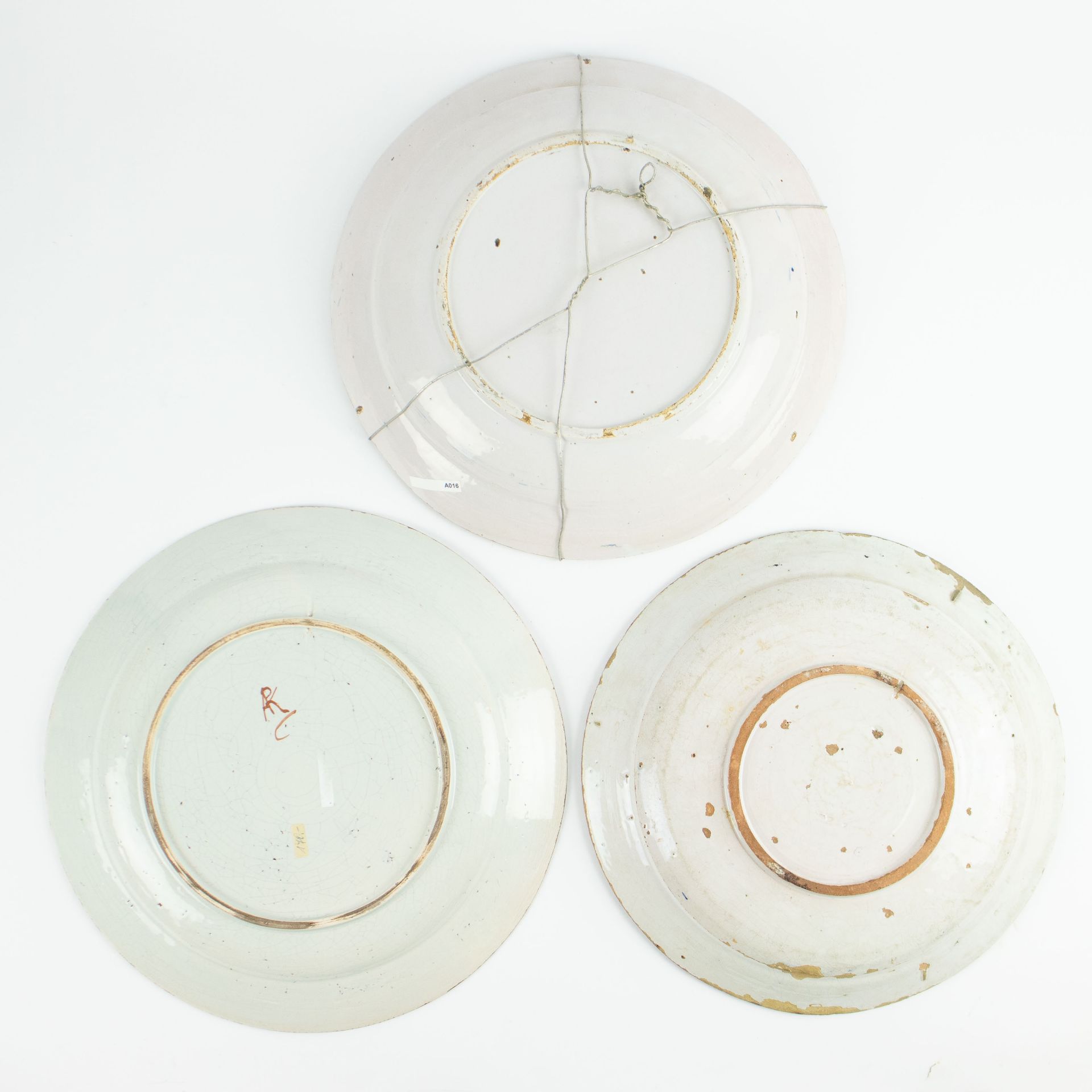 3 plates in Delft and Brussels earthenware - Bild 2 aus 3
