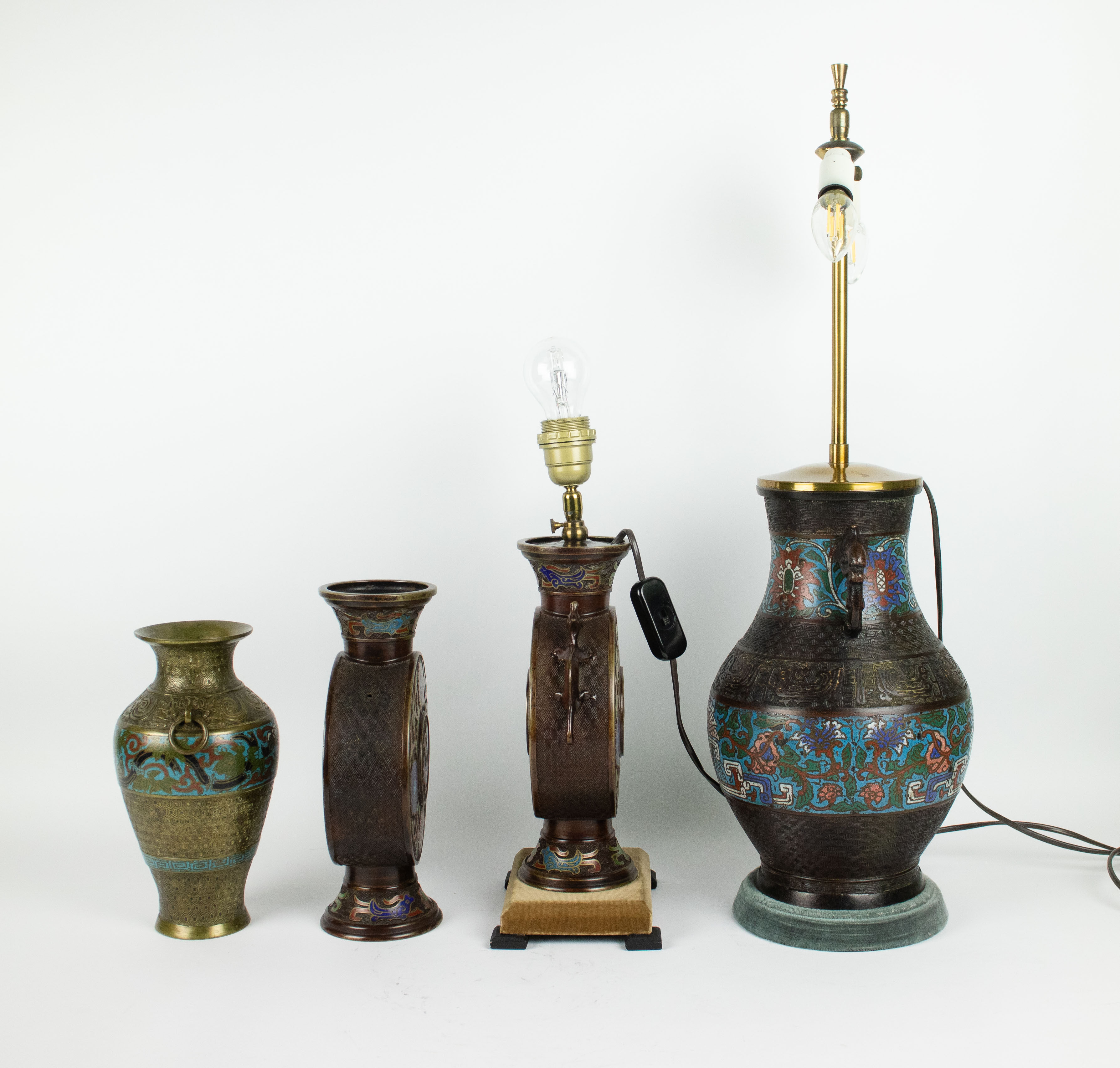 2 Japanese champlevé lamps and 2 vases - Image 2 of 4