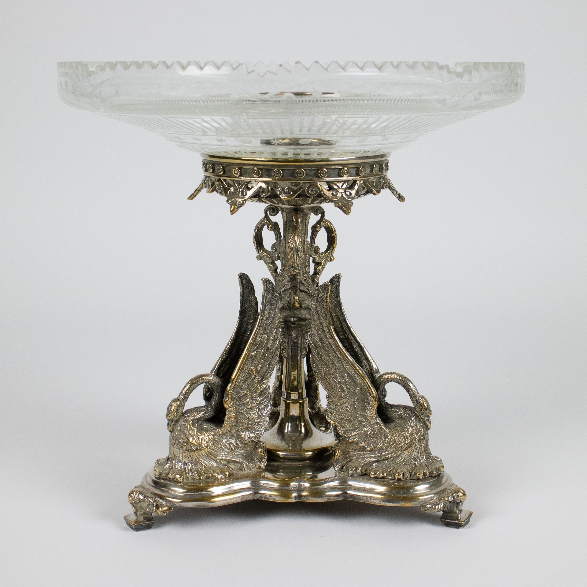 Centerpiece silver plated English with crystal bowl circa 1880 - Image 3 of 6