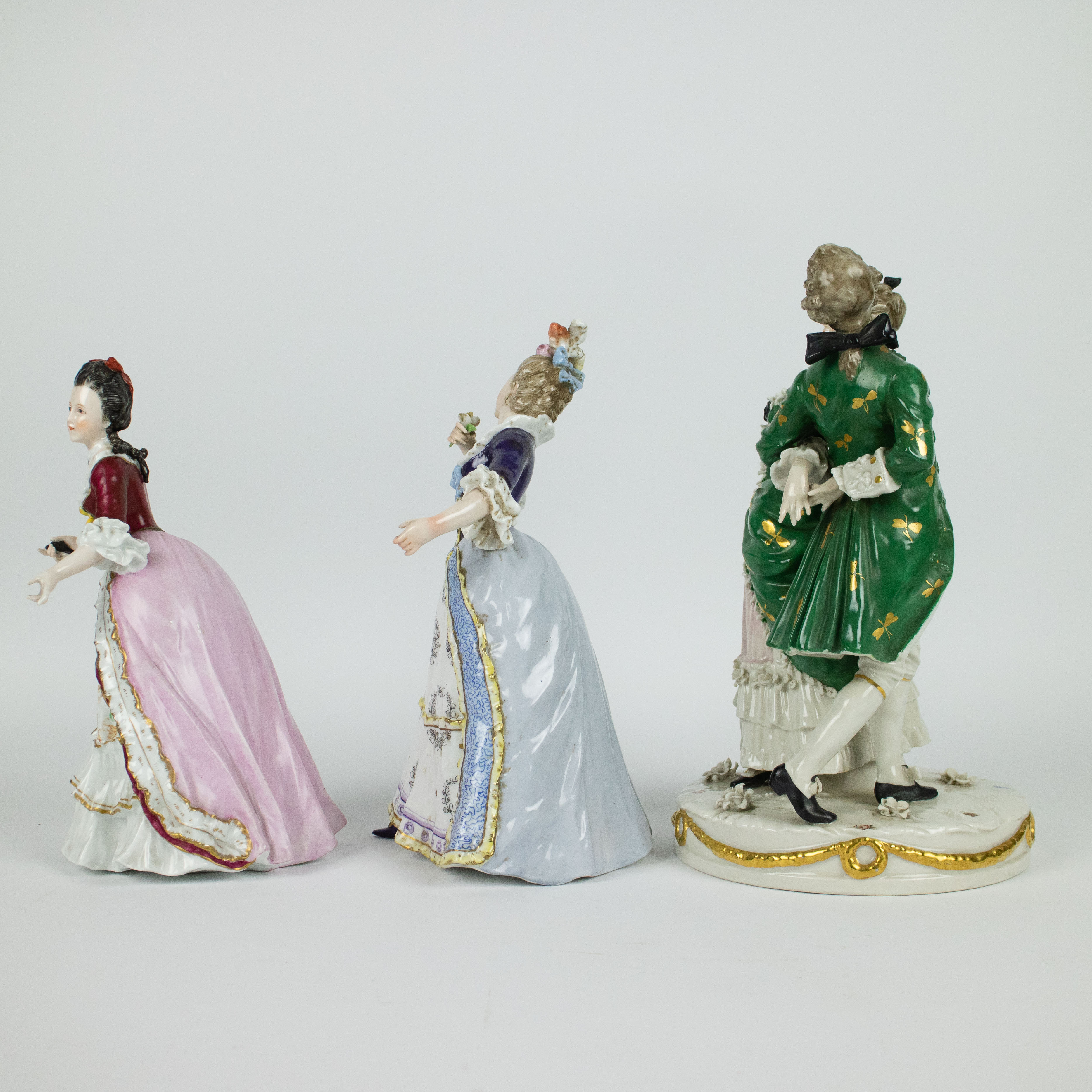 A collection of 3 porcelain figures - Image 2 of 7