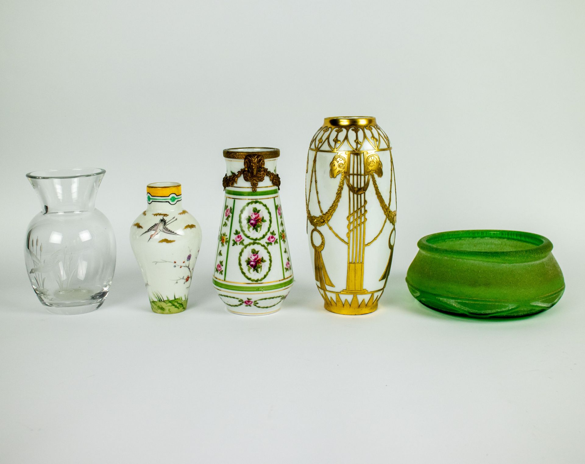 A collection of glassware and porcelain - Bild 2 aus 5