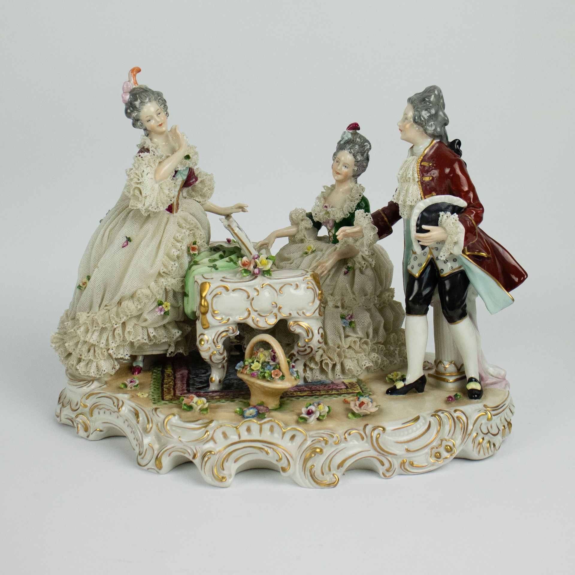 A collection of 2 German Volkstedt Dresden lace porcelain - Image 2 of 13