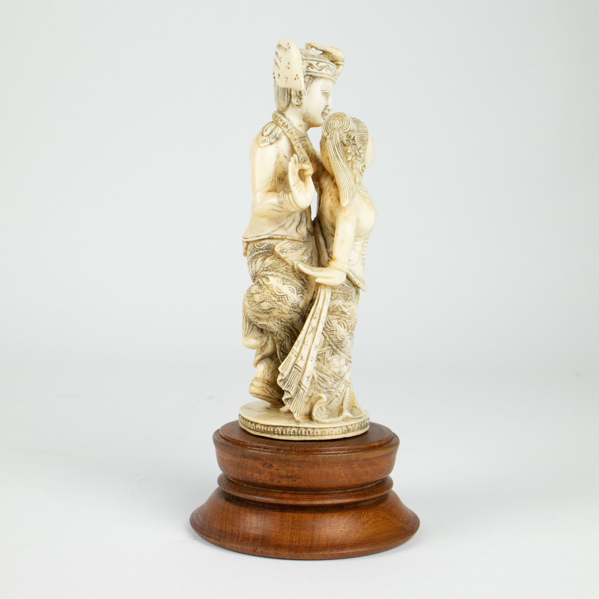 Ivory statue of a dancing couple Myanmar/Burma late 19th century - Image 4 of 4