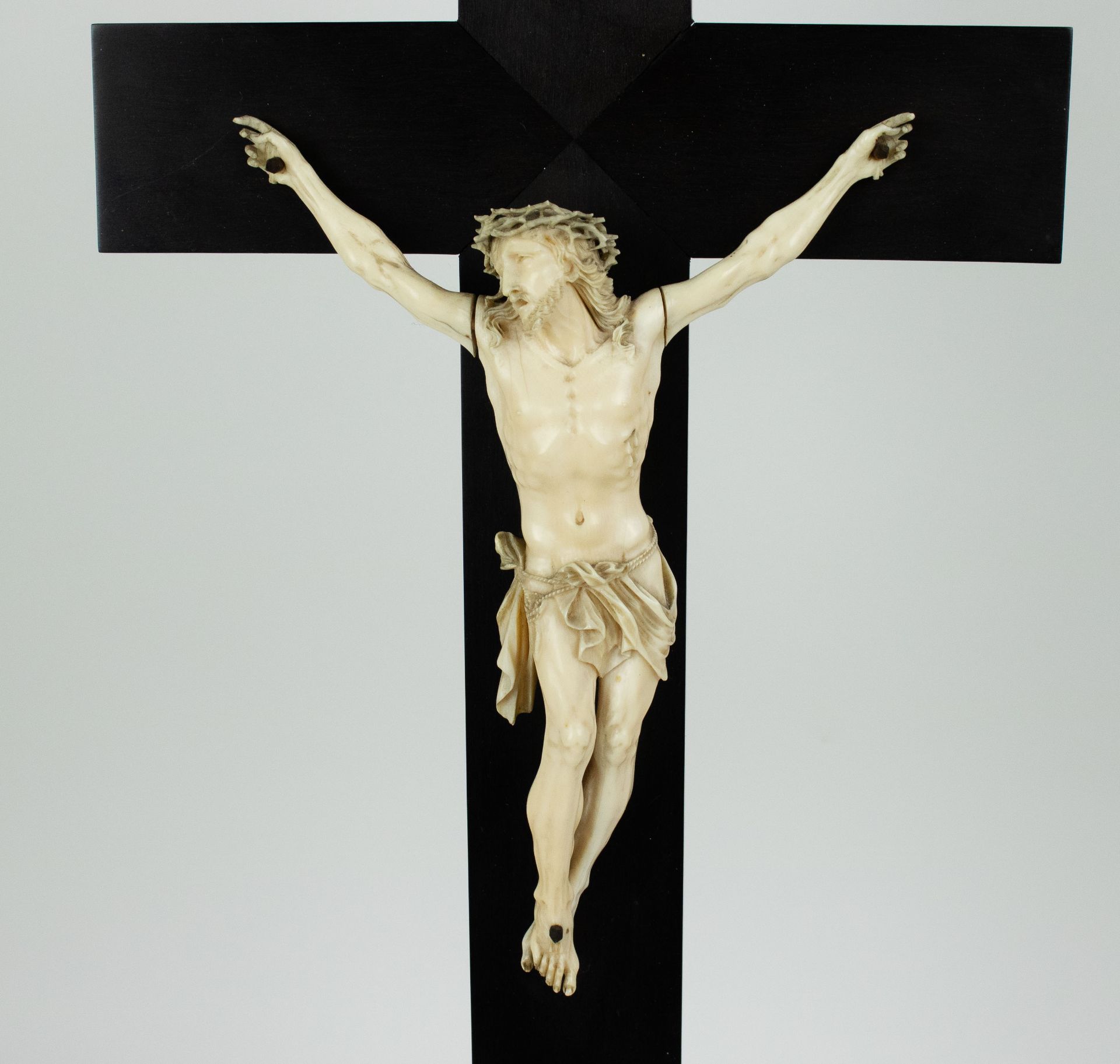 Crucifix with ivory Christ + a boxwood crucifix - Image 3 of 5