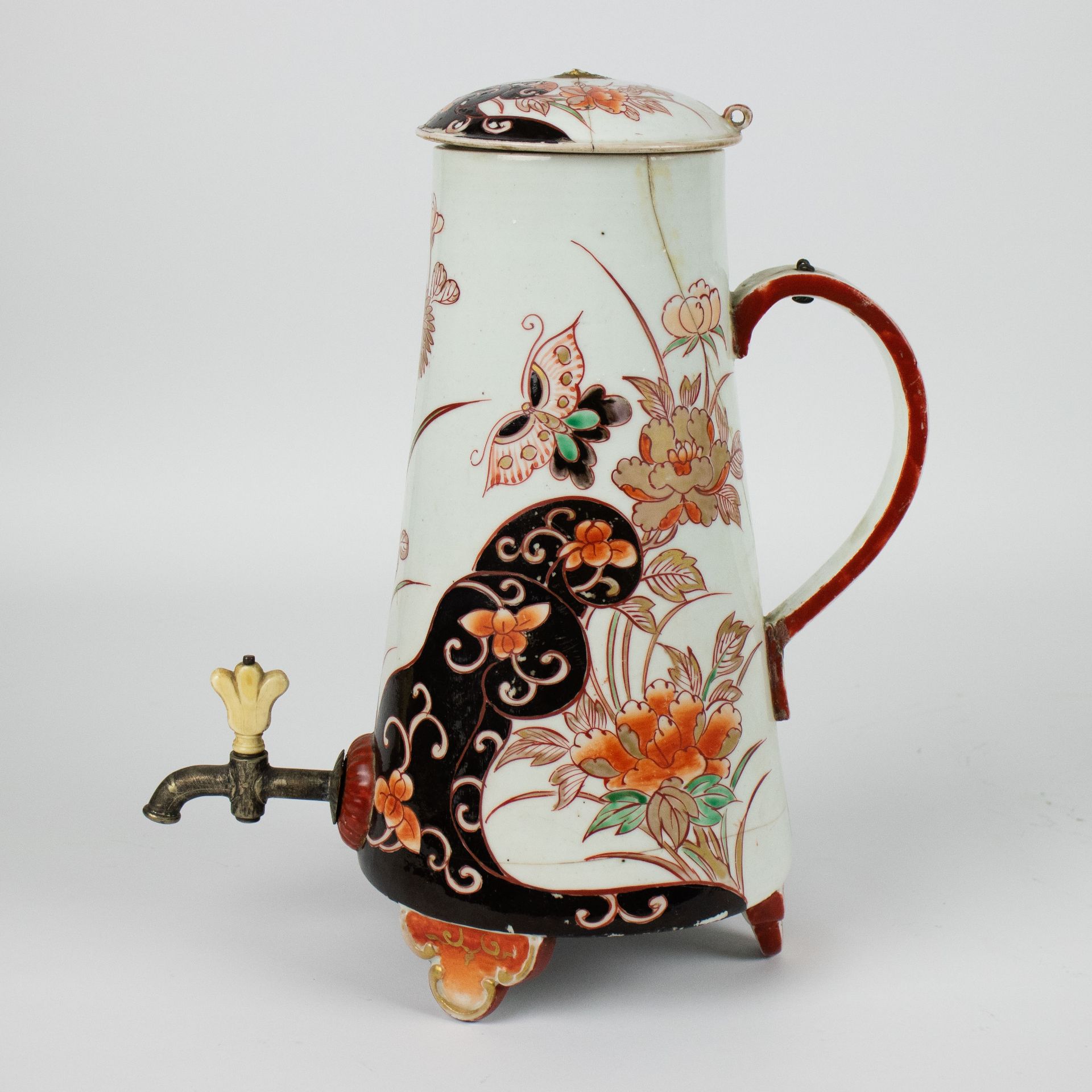 A 18th century Imari jug - Bild 2 aus 10