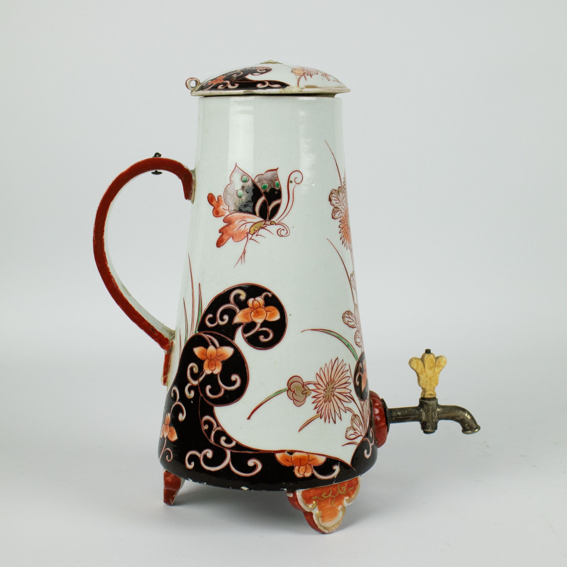 A 18th century Imari jug - Image 4 of 10